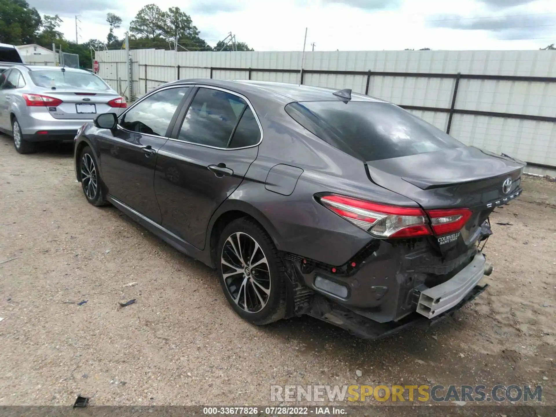 3 Photograph of a damaged car 4T1B11HK9KU160242 TOYOTA CAMRY 2019