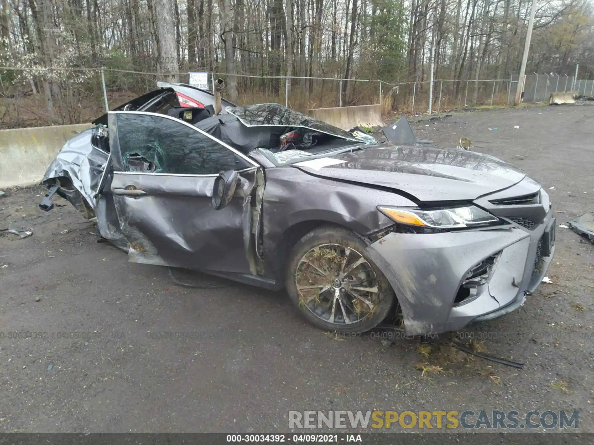 1 Photograph of a damaged car 4T1B11HK9KU160340 TOYOTA CAMRY 2019