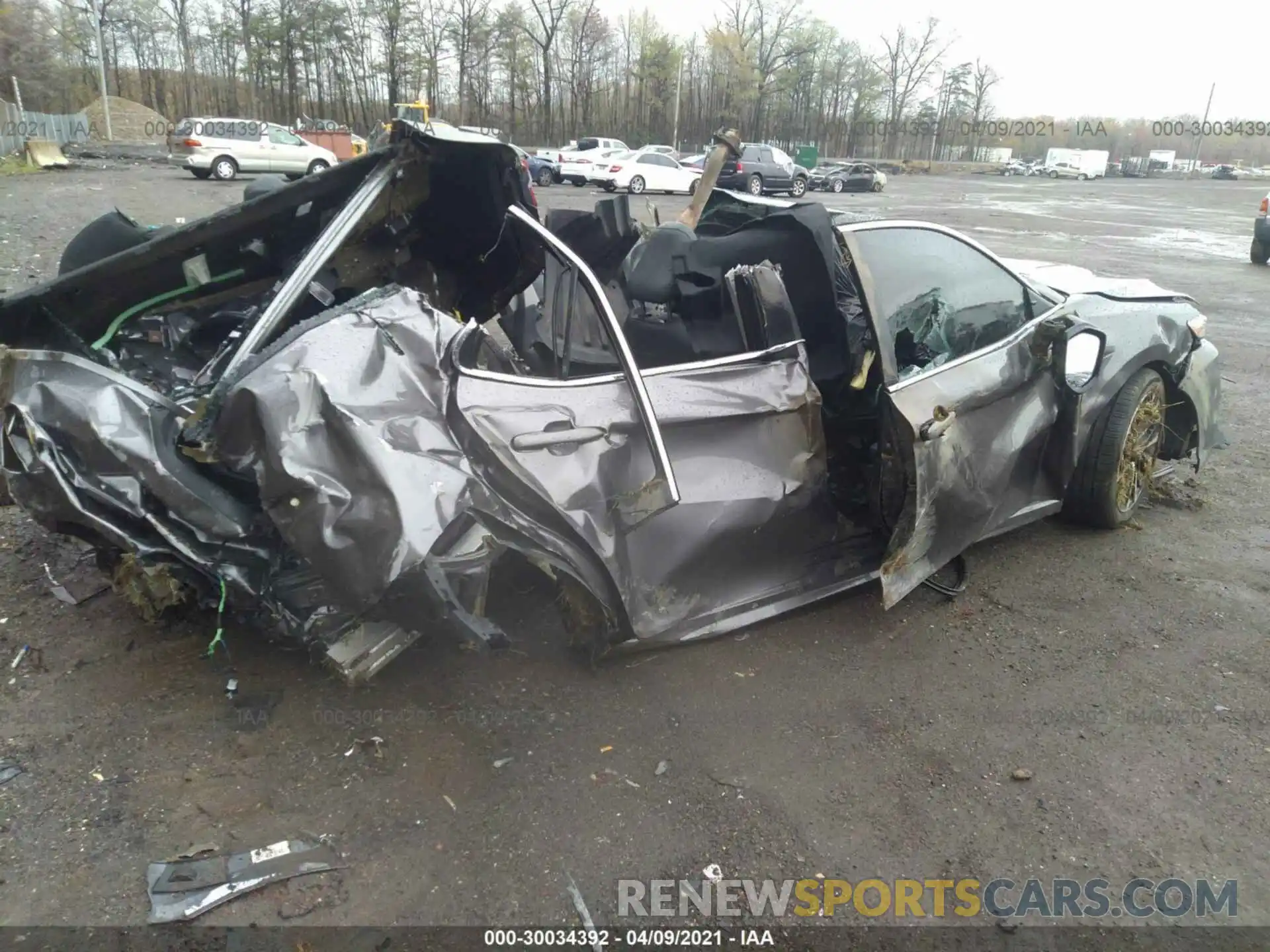 4 Photograph of a damaged car 4T1B11HK9KU160340 TOYOTA CAMRY 2019