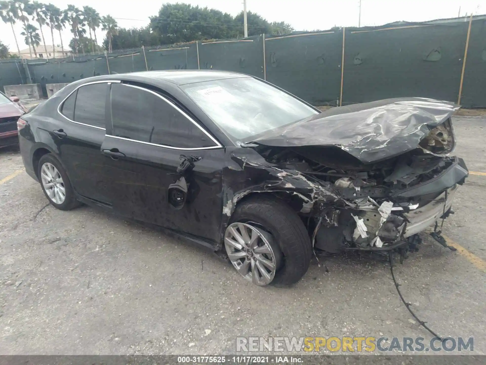 1 Photograph of a damaged car 4T1B11HK9KU161164 TOYOTA CAMRY 2019