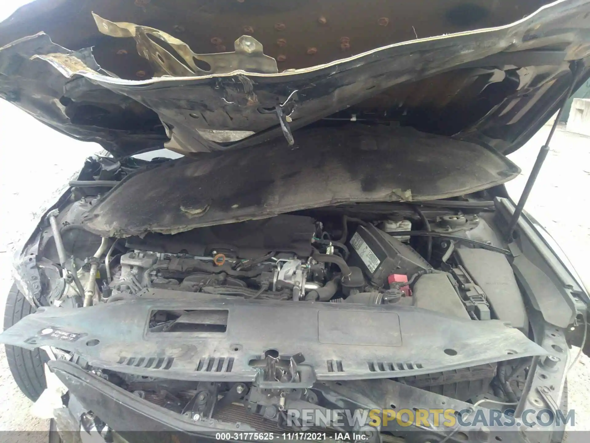 10 Photograph of a damaged car 4T1B11HK9KU161164 TOYOTA CAMRY 2019