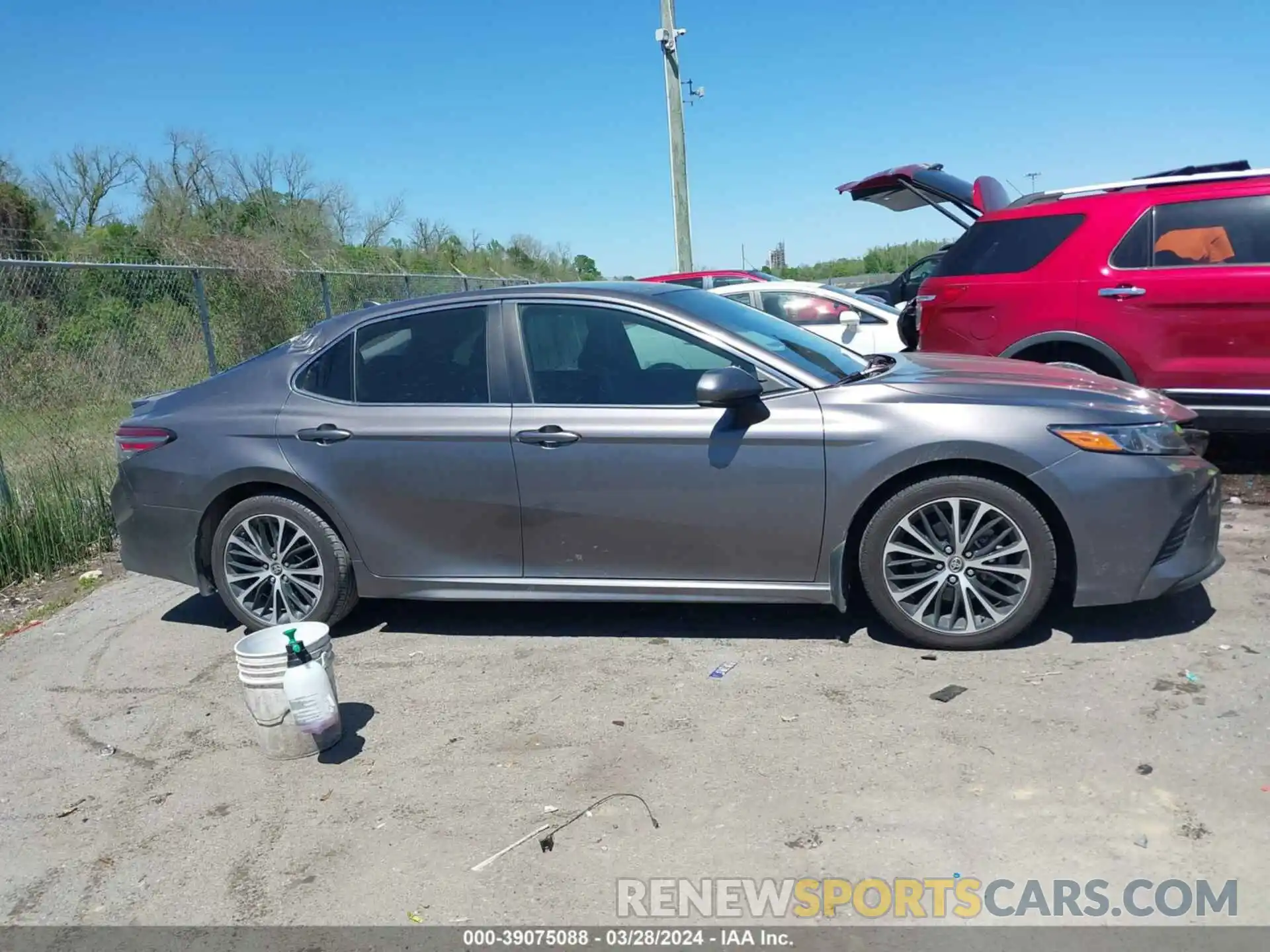 13 Photograph of a damaged car 4T1B11HK9KU163335 TOYOTA CAMRY 2019