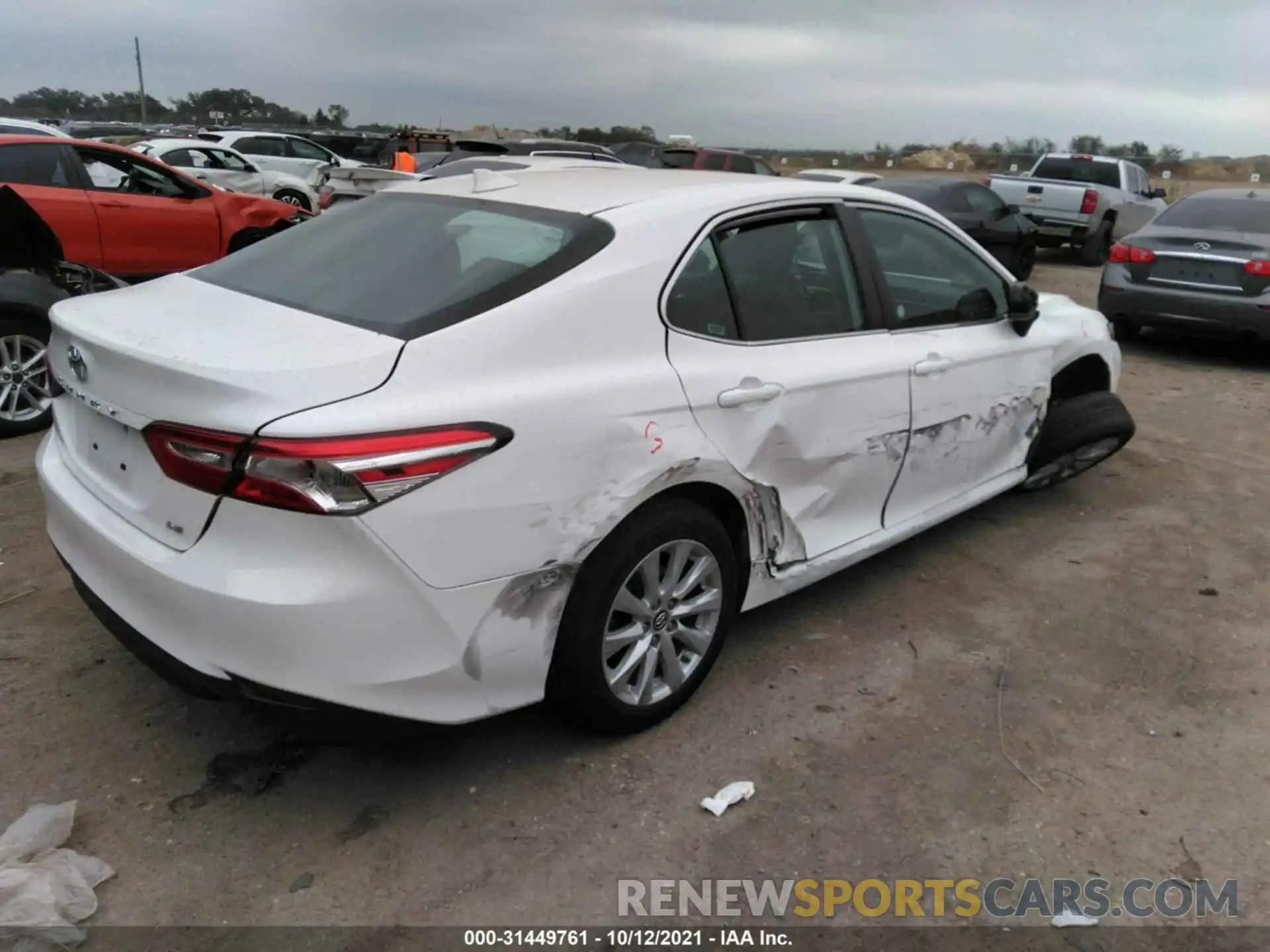 4 Photograph of a damaged car 4T1B11HK9KU166171 TOYOTA CAMRY 2019