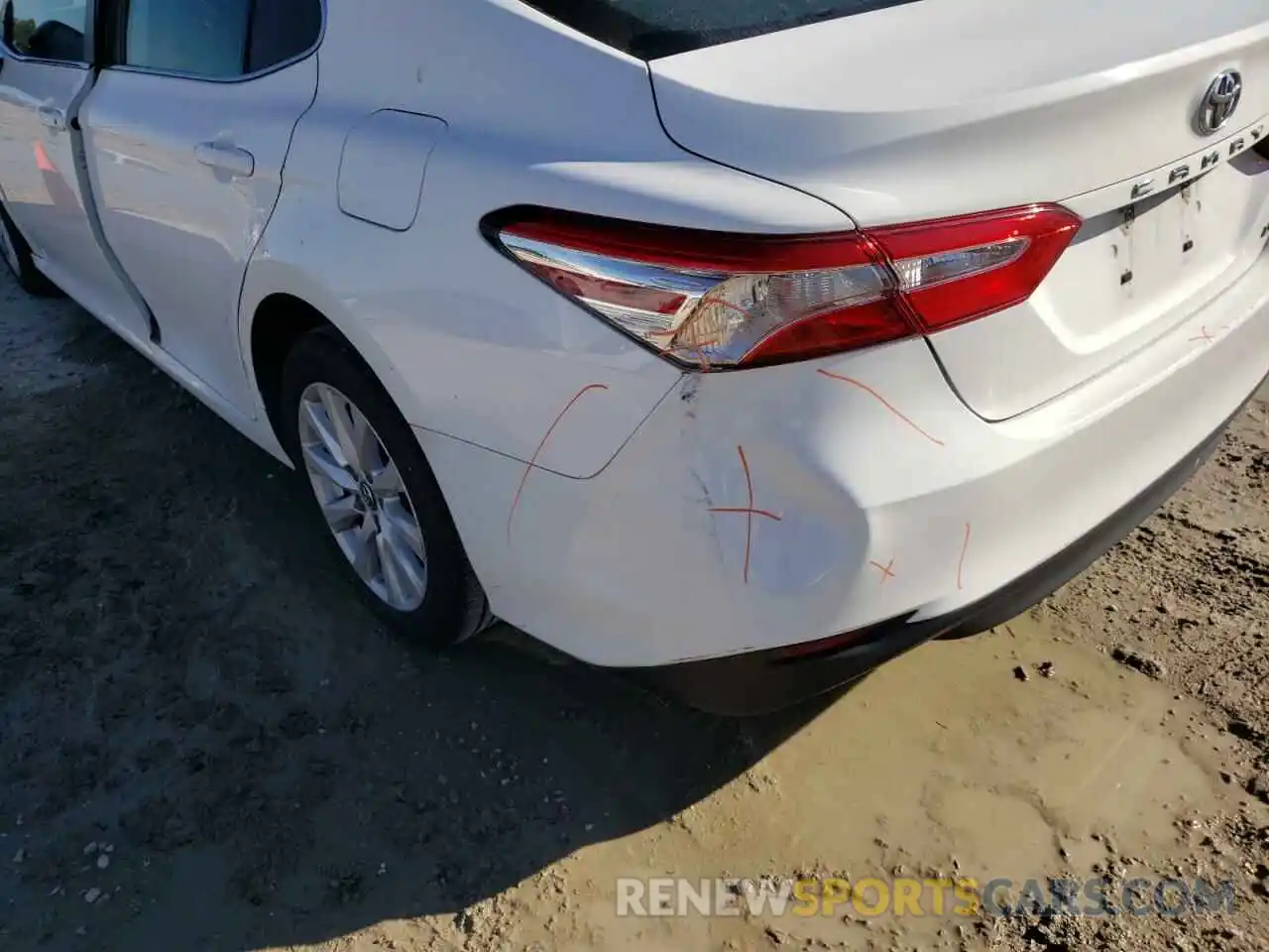 9 Photograph of a damaged car 4T1B11HK9KU166333 TOYOTA CAMRY 2019