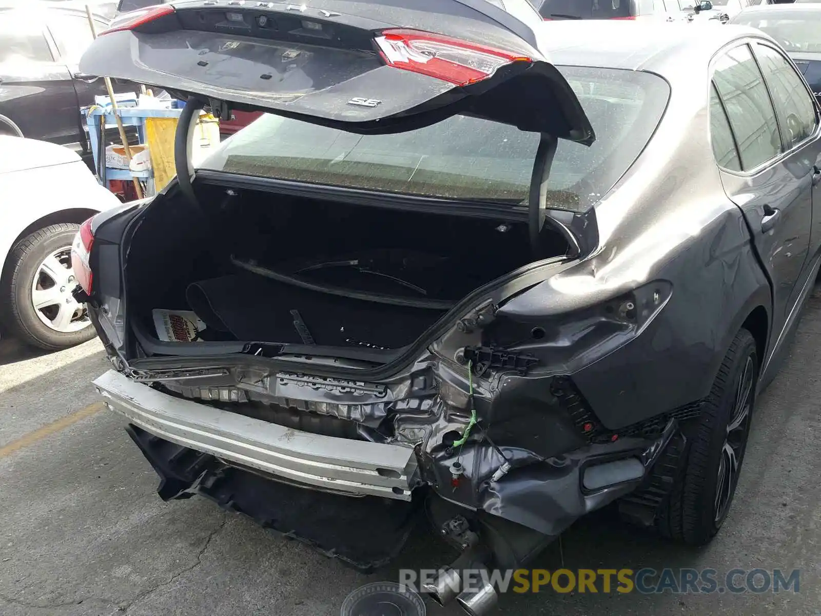 9 Photograph of a damaged car 4T1B11HK9KU166719 TOYOTA CAMRY 2019