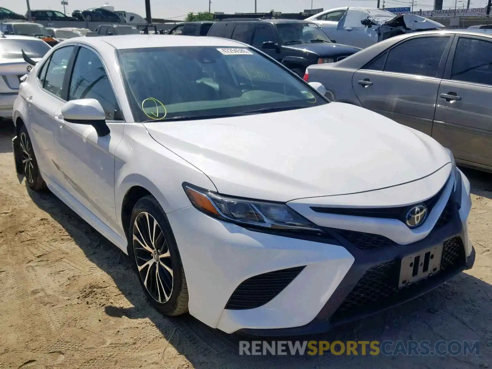 1 Photograph of a damaged car 4T1B11HK9KU166753 TOYOTA CAMRY 2019