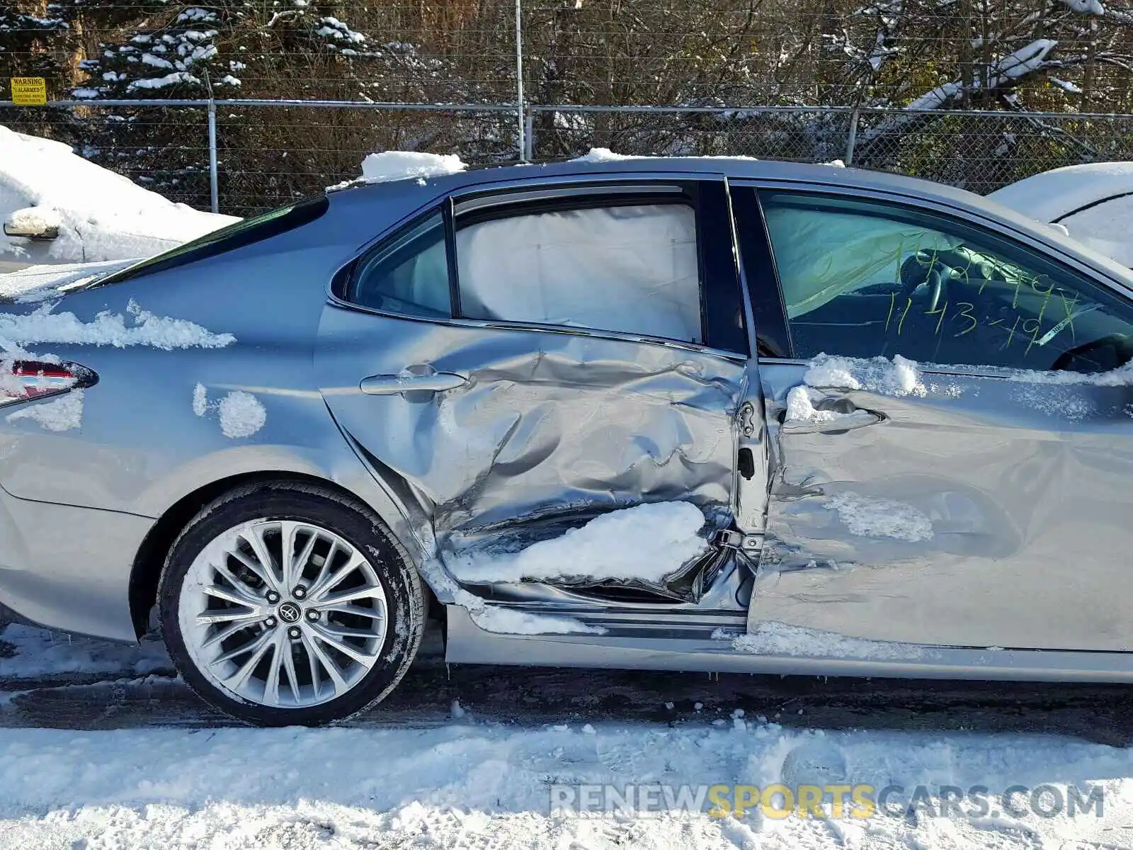 9 Photograph of a damaged car 4T1B11HK9KU168048 TOYOTA CAMRY 2019