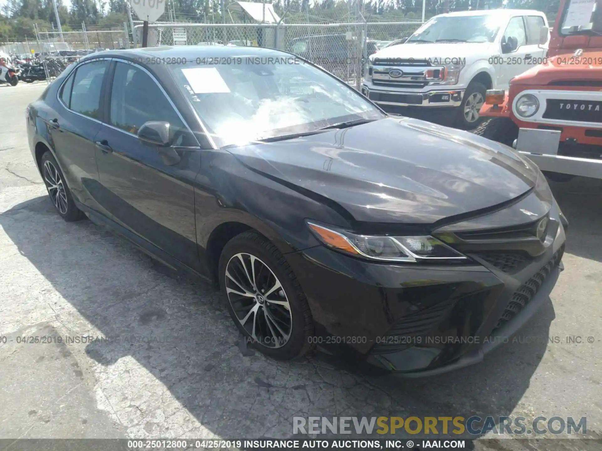 1 Photograph of a damaged car 4T1B11HK9KU170379 TOYOTA CAMRY 2019