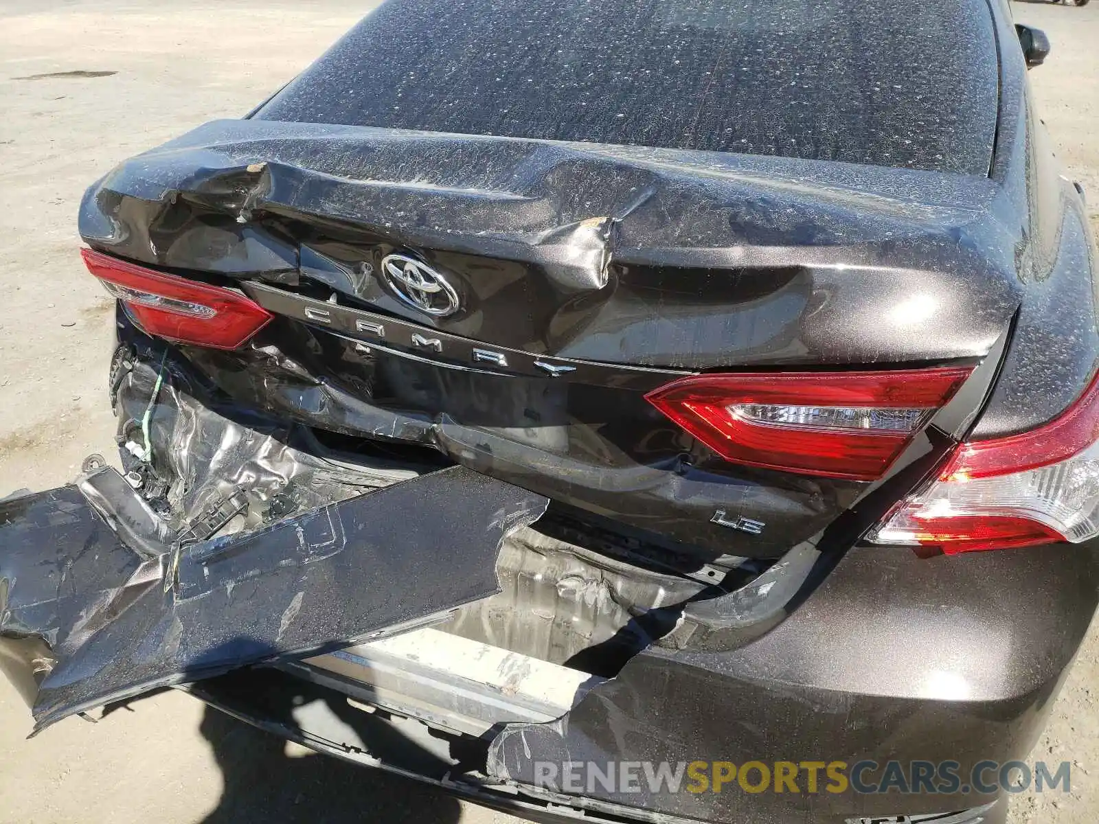 9 Photograph of a damaged car 4T1B11HK9KU171466 TOYOTA CAMRY 2019