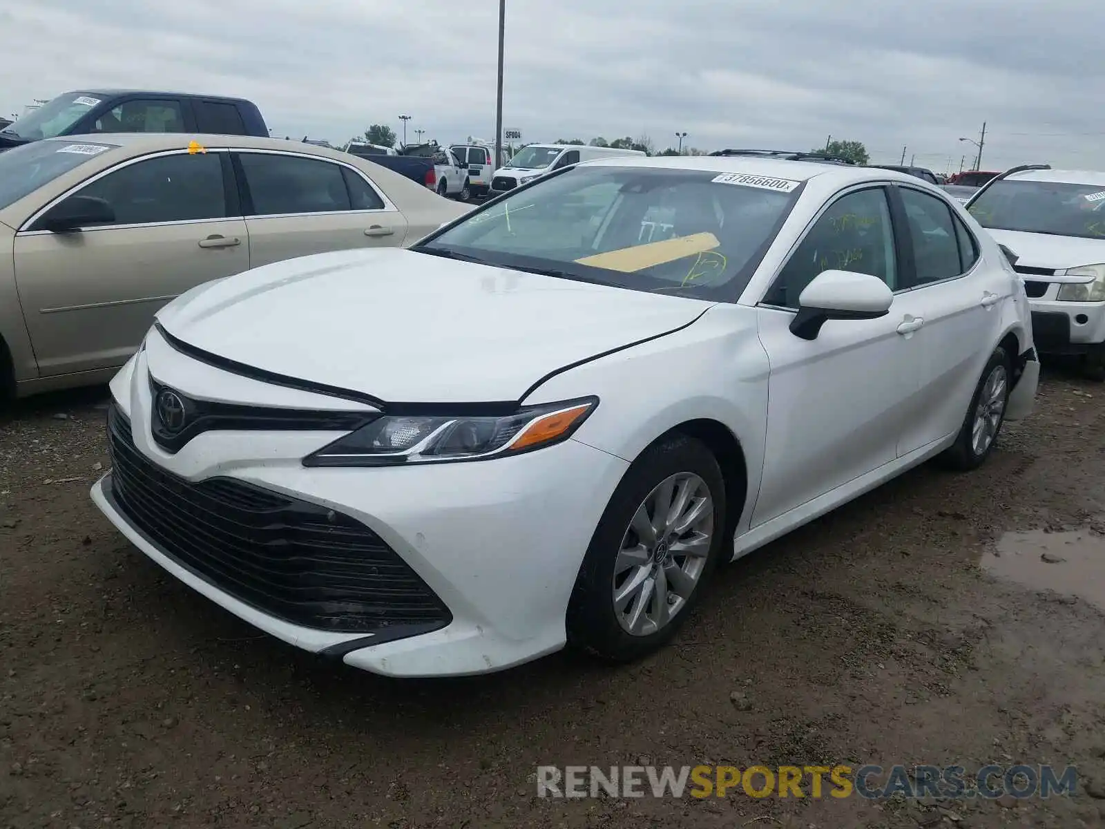 2 Photograph of a damaged car 4T1B11HK9KU171550 TOYOTA CAMRY 2019