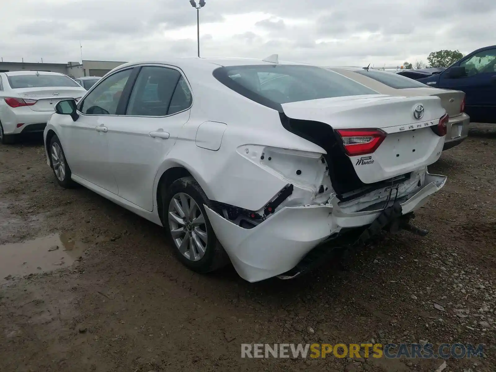 3 Photograph of a damaged car 4T1B11HK9KU171550 TOYOTA CAMRY 2019