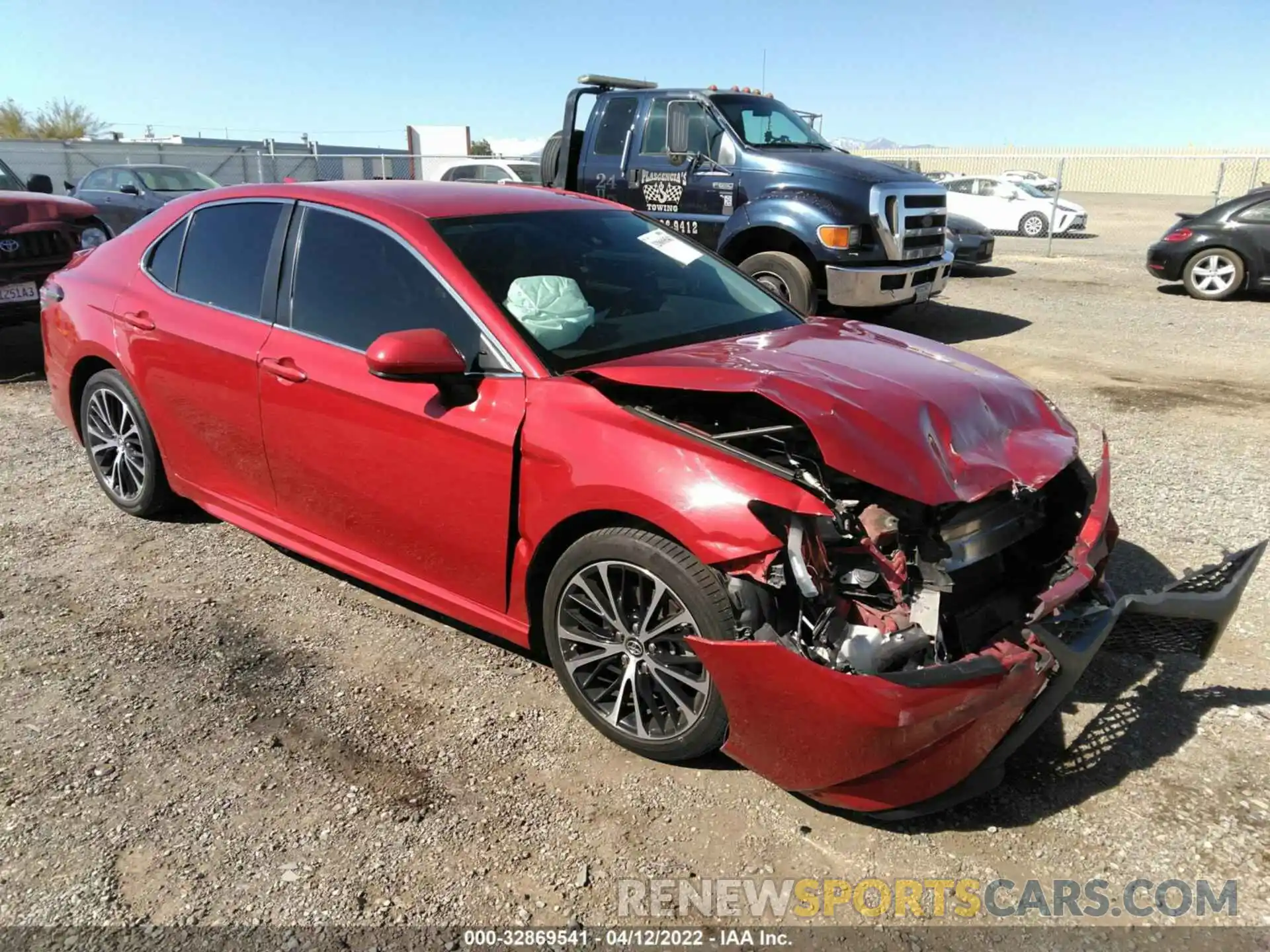 1 Photograph of a damaged car 4T1B11HK9KU173752 TOYOTA CAMRY 2019