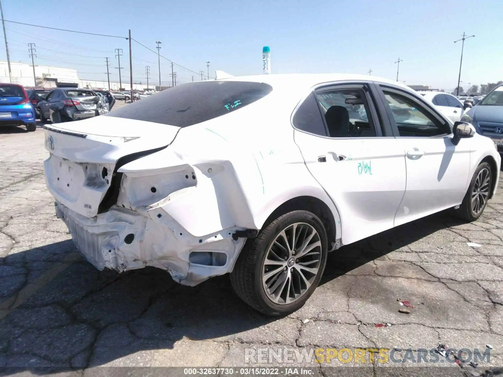 6 Photograph of a damaged car 4T1B11HK9KU174917 TOYOTA CAMRY 2019