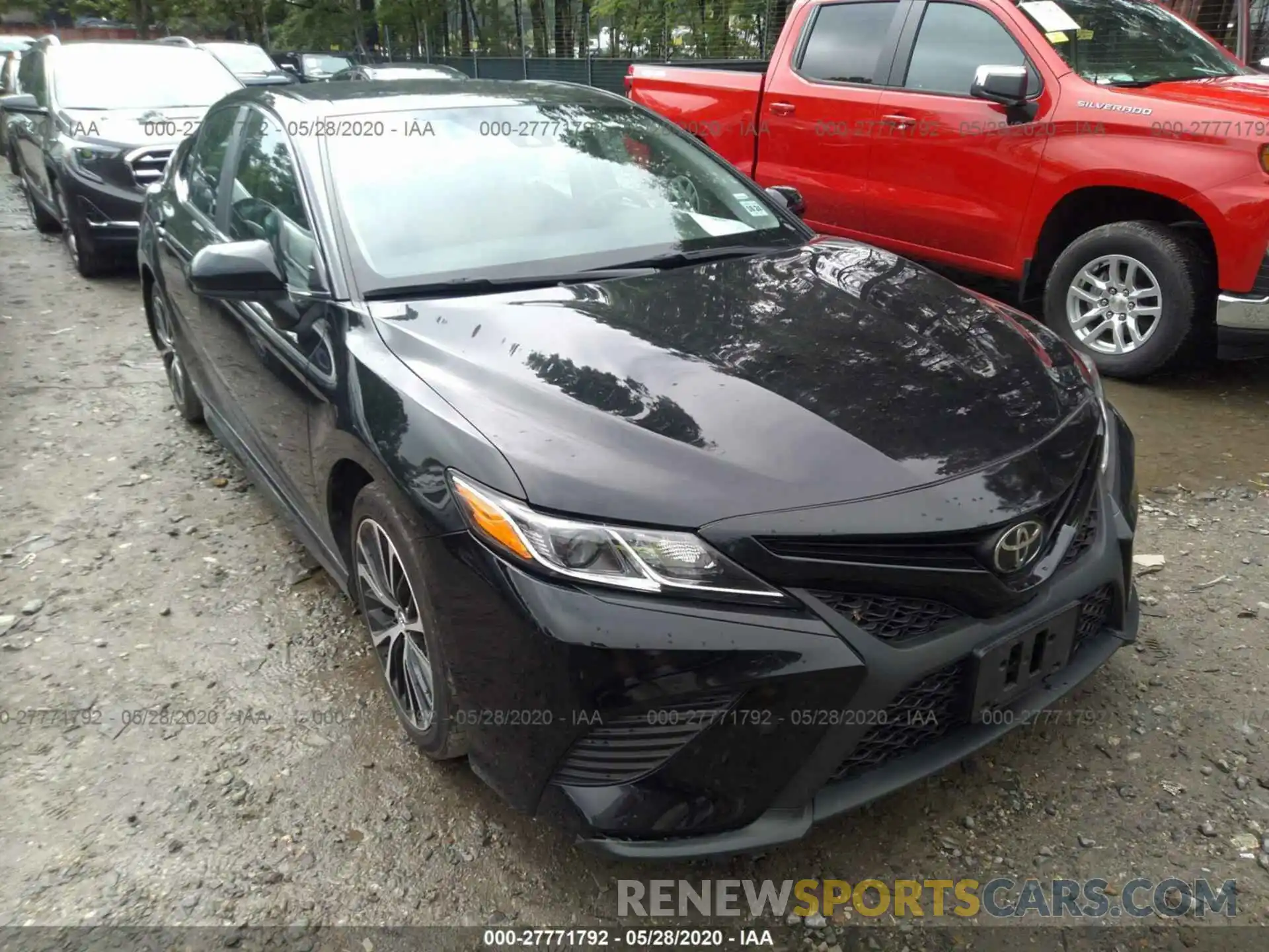 1 Photograph of a damaged car 4T1B11HK9KU176358 TOYOTA CAMRY 2019