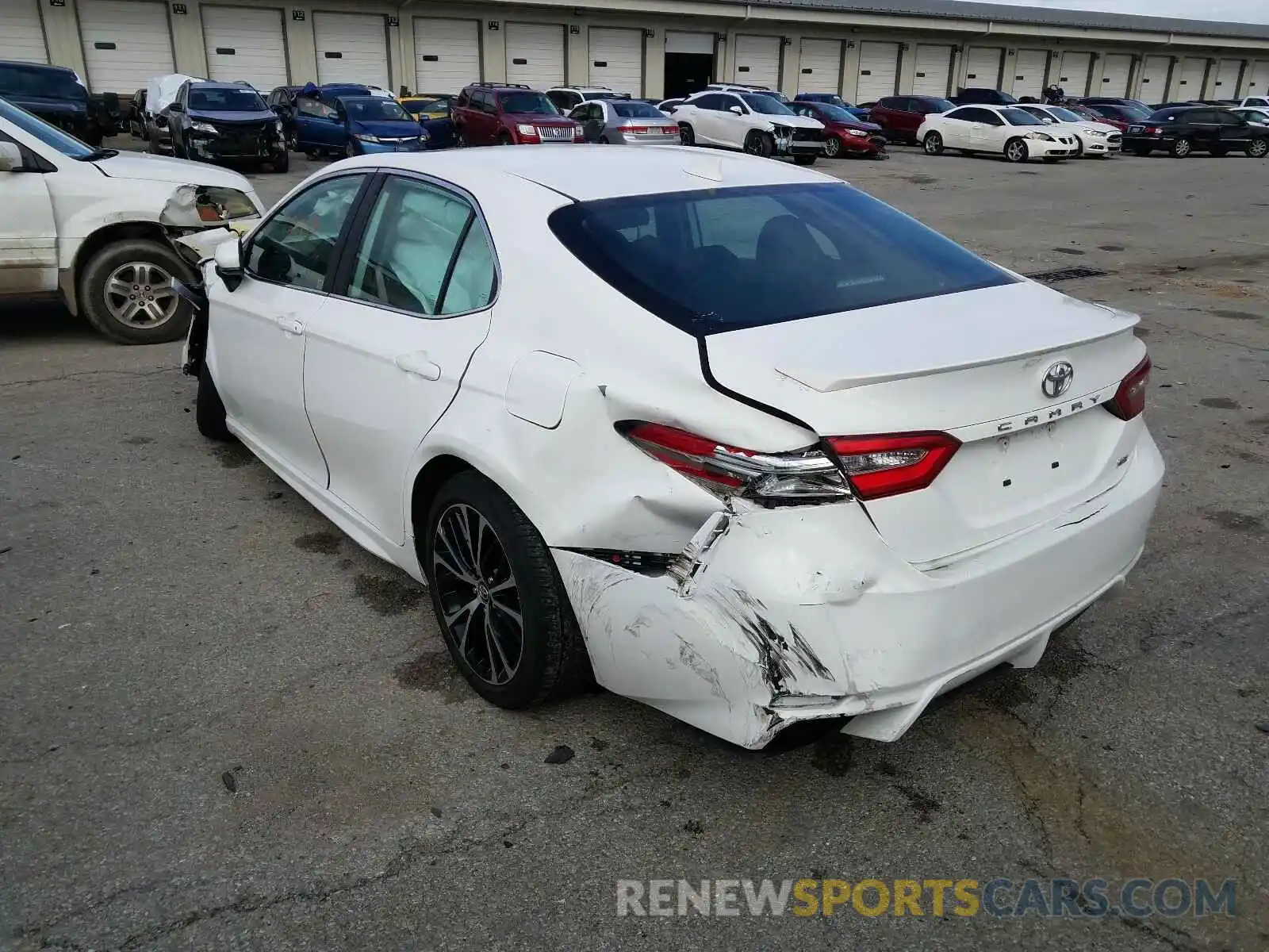 3 Photograph of a damaged car 4T1B11HK9KU177073 TOYOTA CAMRY 2019