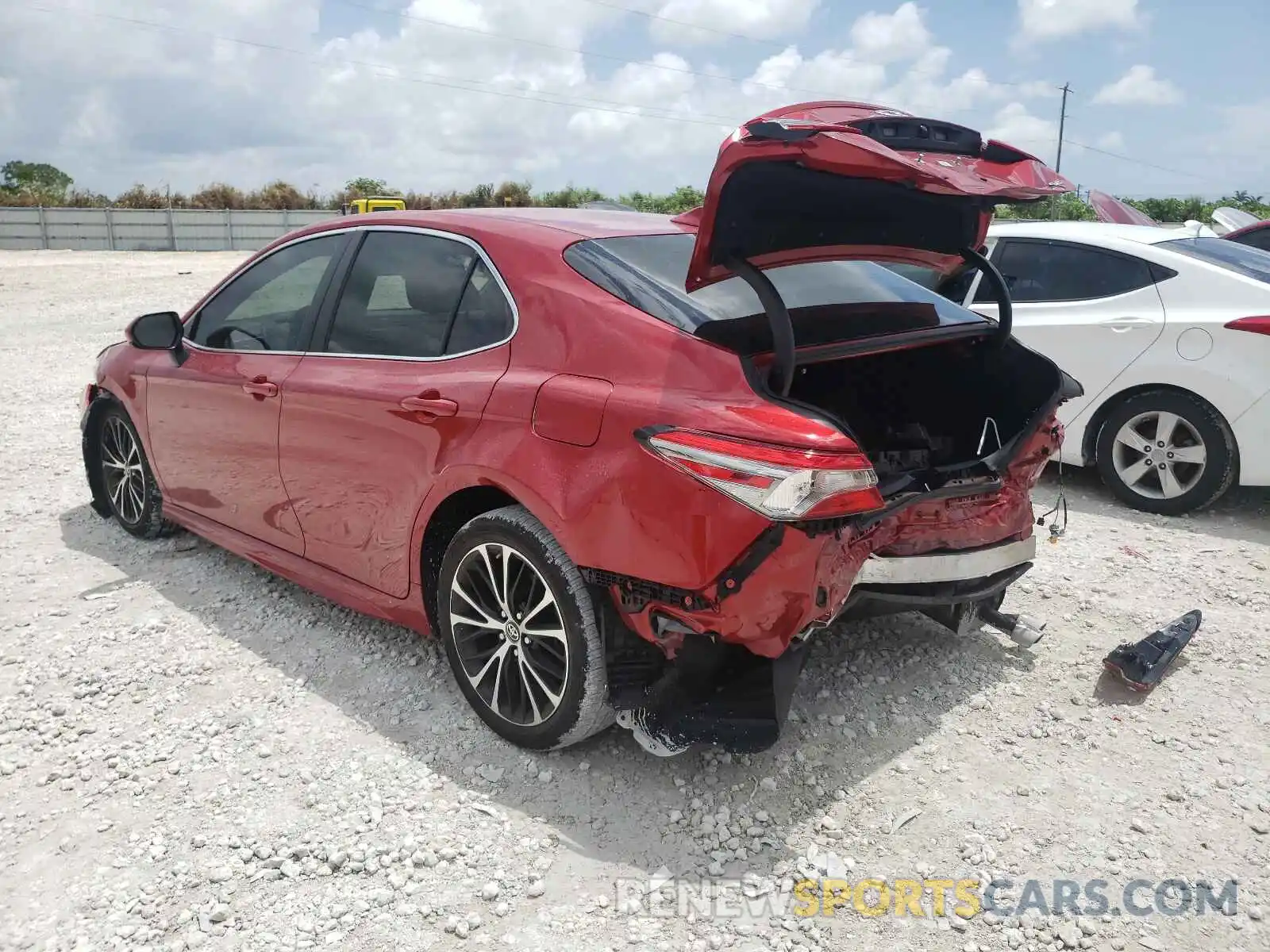 3 Photograph of a damaged car 4T1B11HK9KU178353 TOYOTA CAMRY 2019