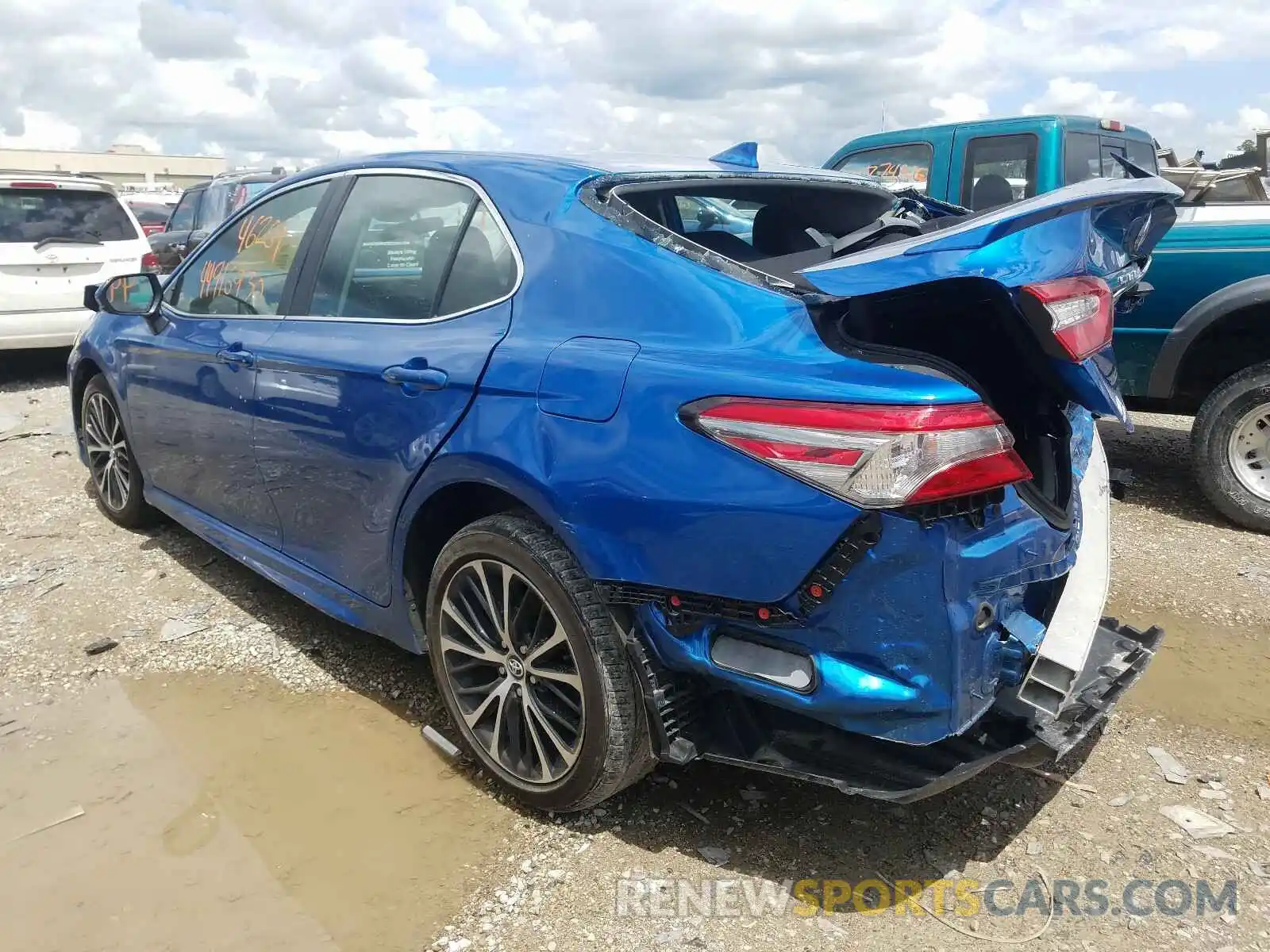 3 Photograph of a damaged car 4T1B11HK9KU178787 TOYOTA CAMRY 2019