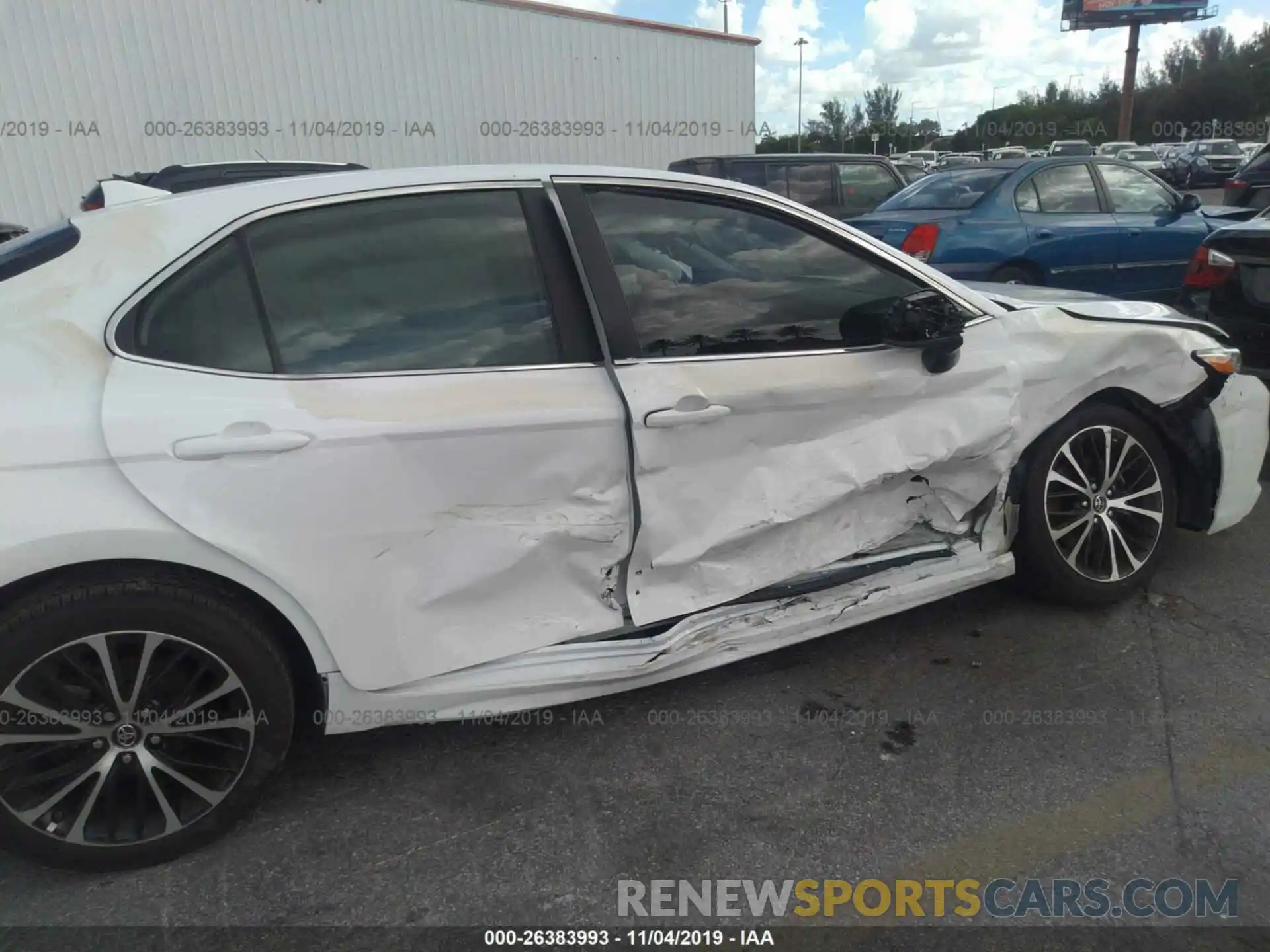 6 Photograph of a damaged car 4T1B11HK9KU180488 TOYOTA CAMRY 2019