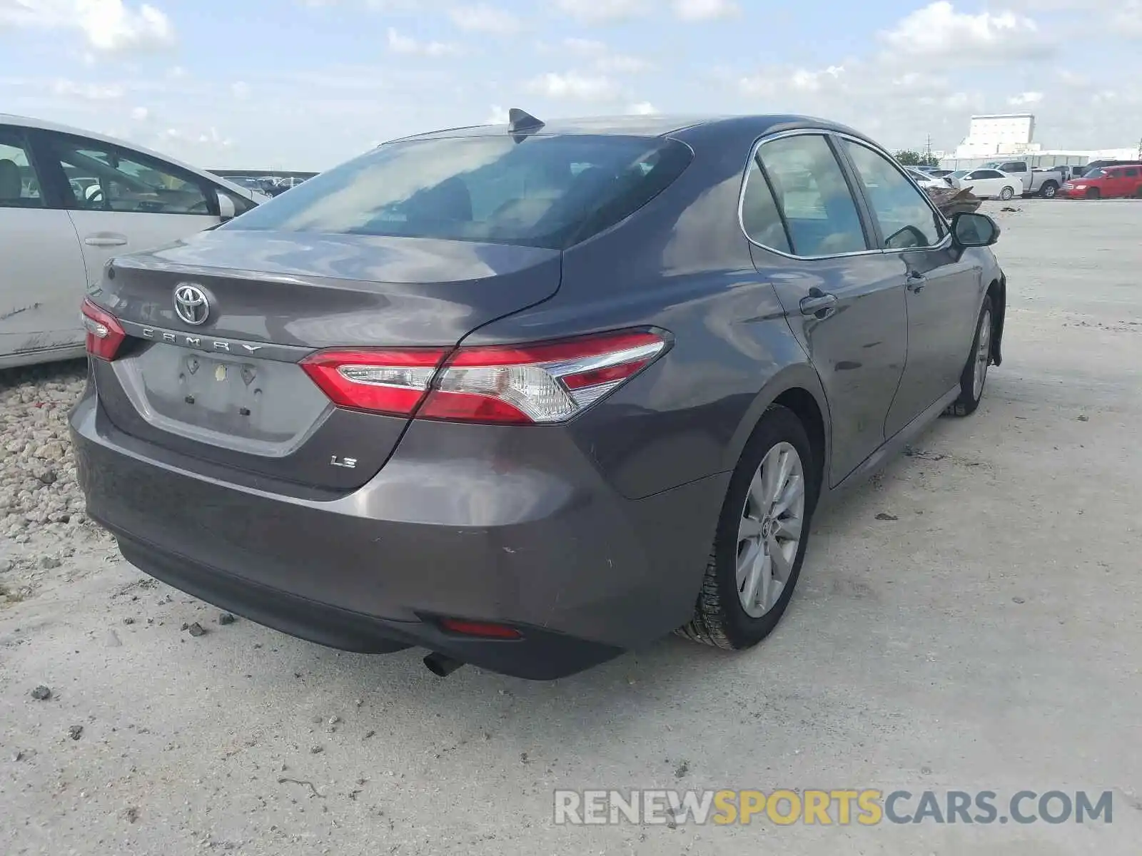 4 Photograph of a damaged car 4T1B11HK9KU180572 TOYOTA CAMRY 2019