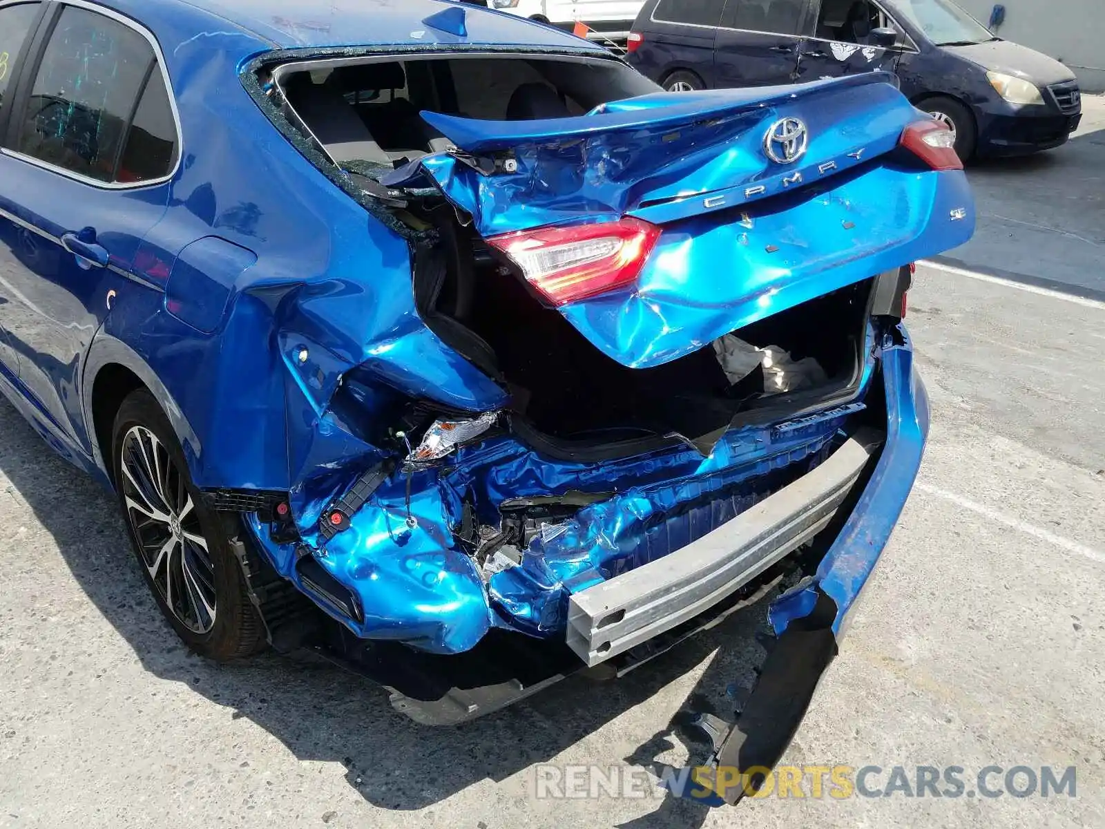 9 Photograph of a damaged car 4T1B11HK9KU181690 TOYOTA CAMRY 2019