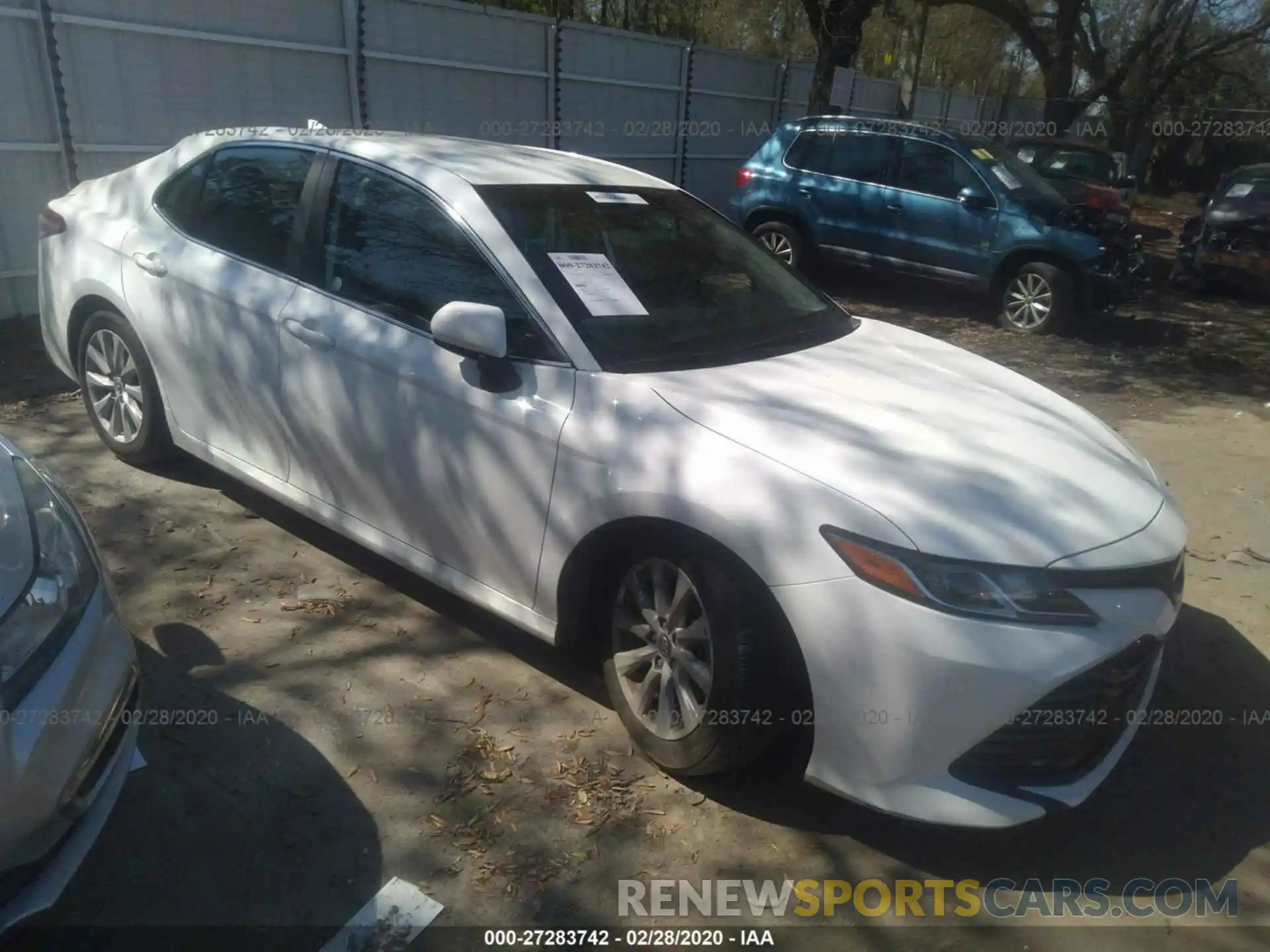 1 Photograph of a damaged car 4T1B11HK9KU182872 TOYOTA CAMRY 2019