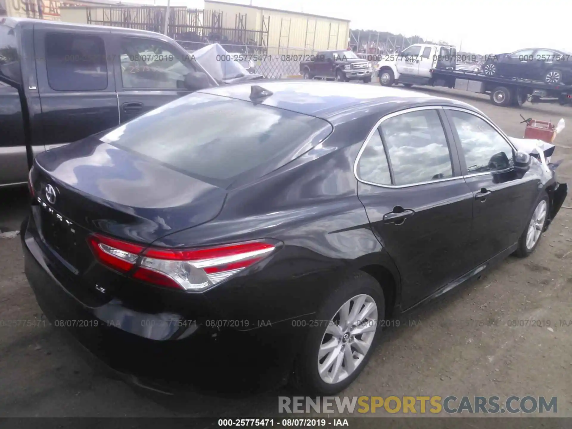 4 Photograph of a damaged car 4T1B11HK9KU185285 TOYOTA CAMRY 2019