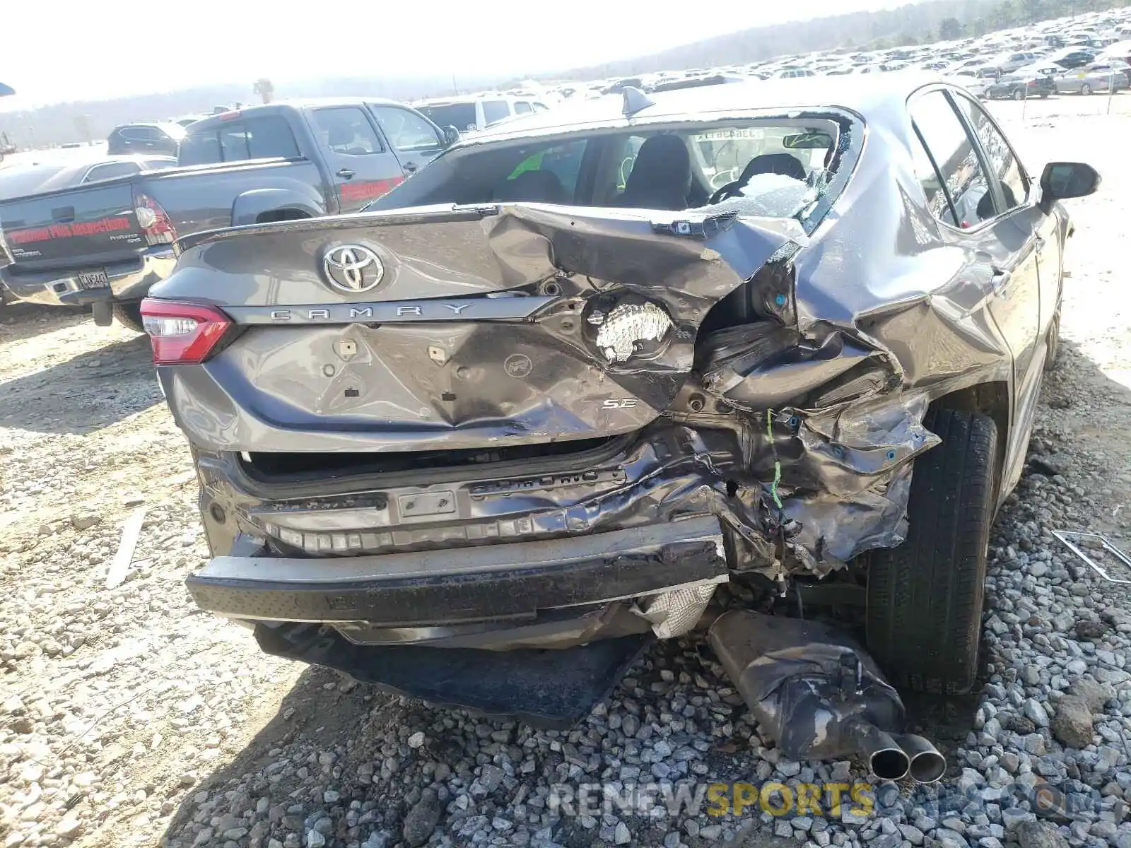 9 Photograph of a damaged car 4T1B11HK9KU186260 TOYOTA CAMRY 2019