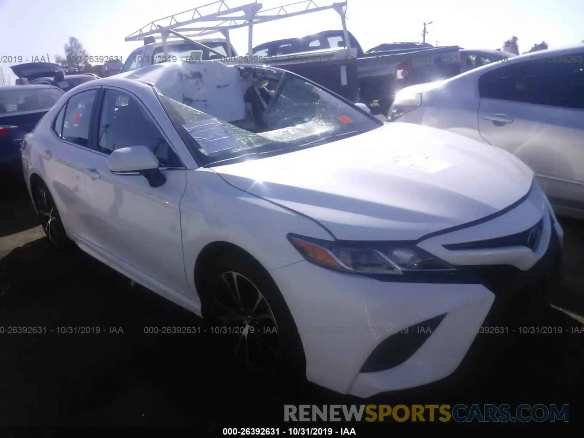 1 Photograph of a damaged car 4T1B11HK9KU186999 TOYOTA CAMRY 2019