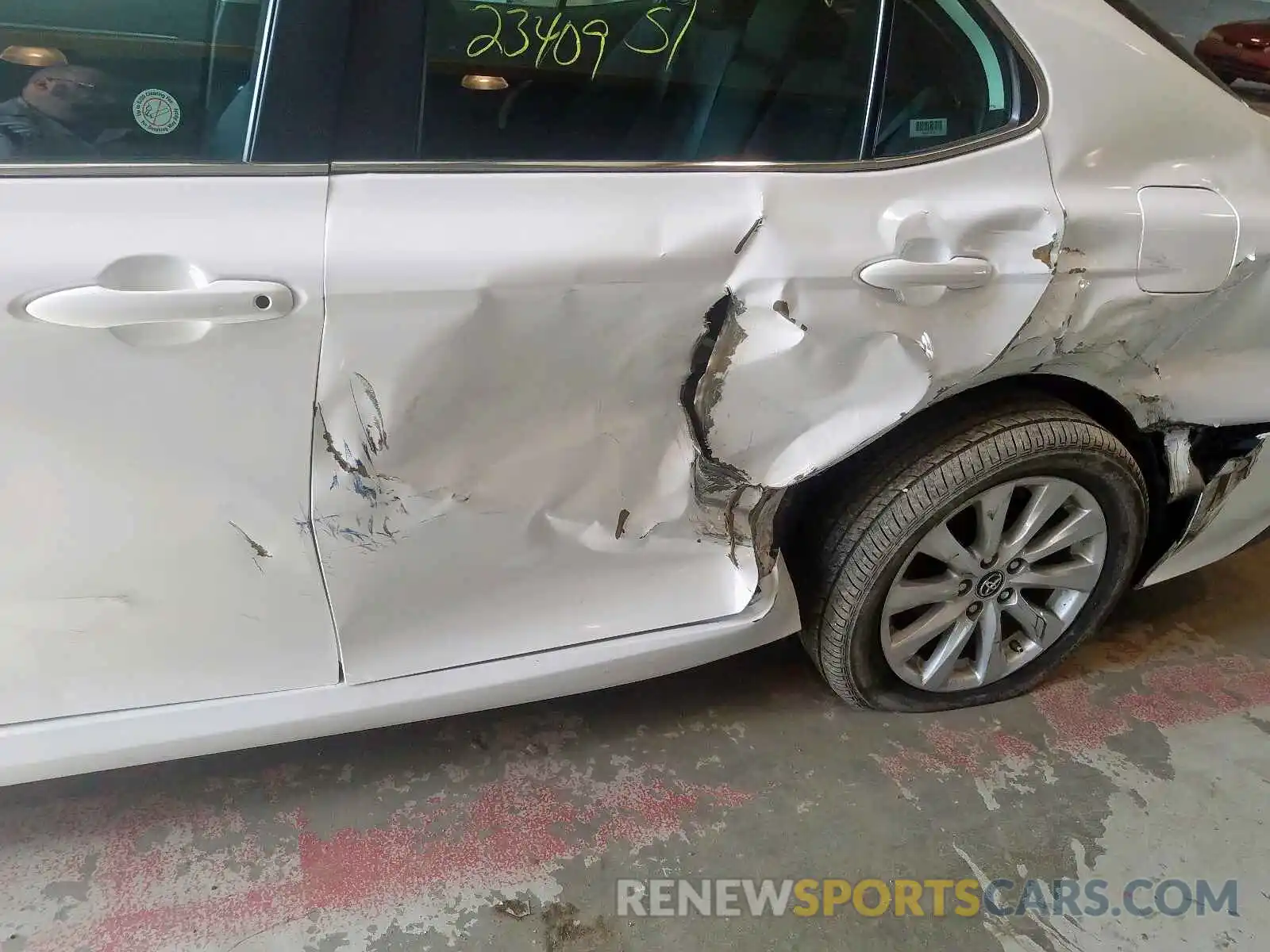 9 Photograph of a damaged car 4T1B11HK9KU187229 TOYOTA CAMRY 2019