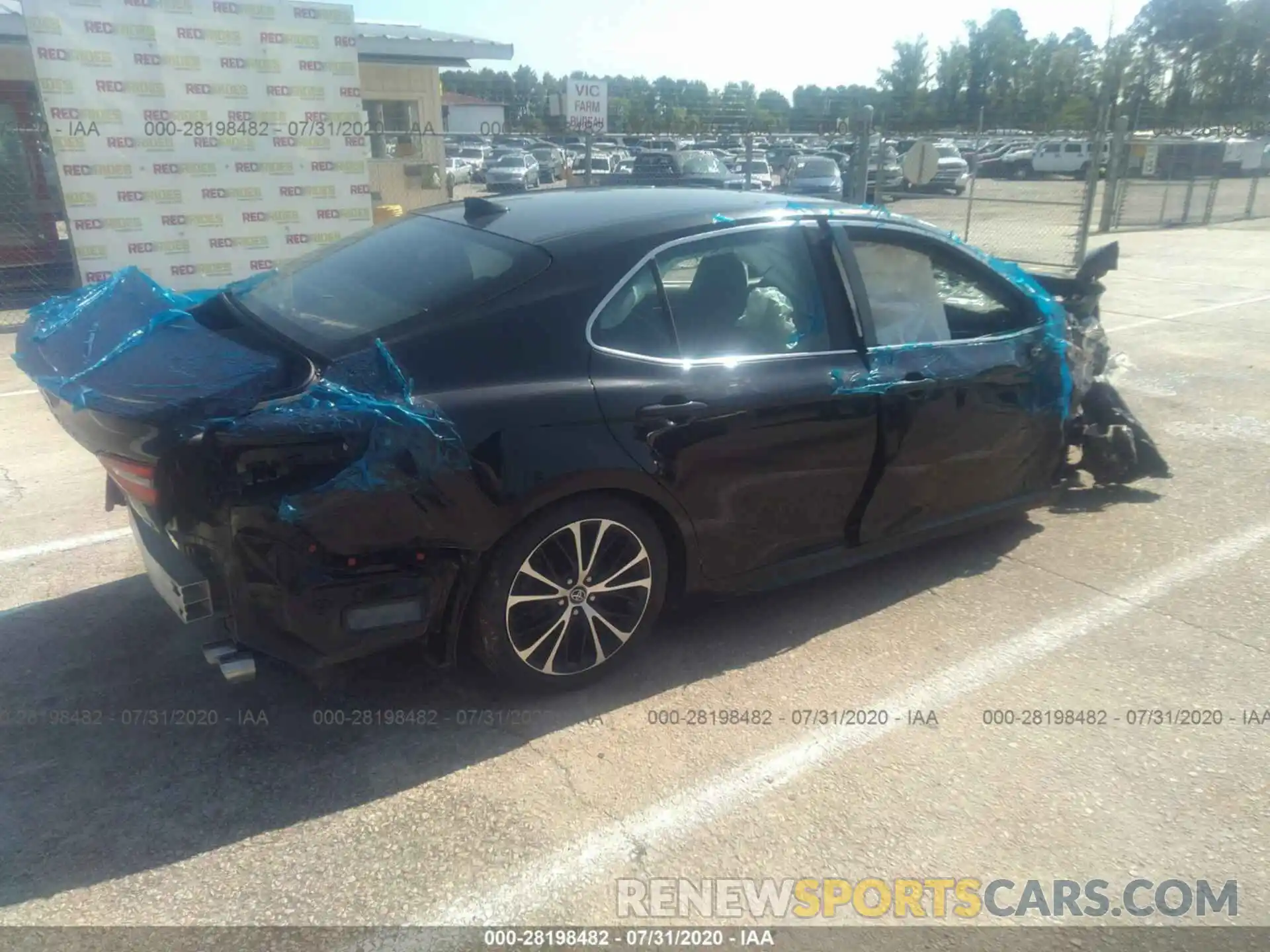 4 Photograph of a damaged car 4T1B11HK9KU188414 TOYOTA CAMRY 2019