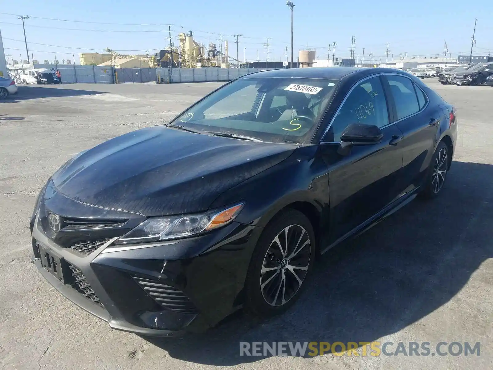 2 Photograph of a damaged car 4T1B11HK9KU188803 TOYOTA CAMRY 2019