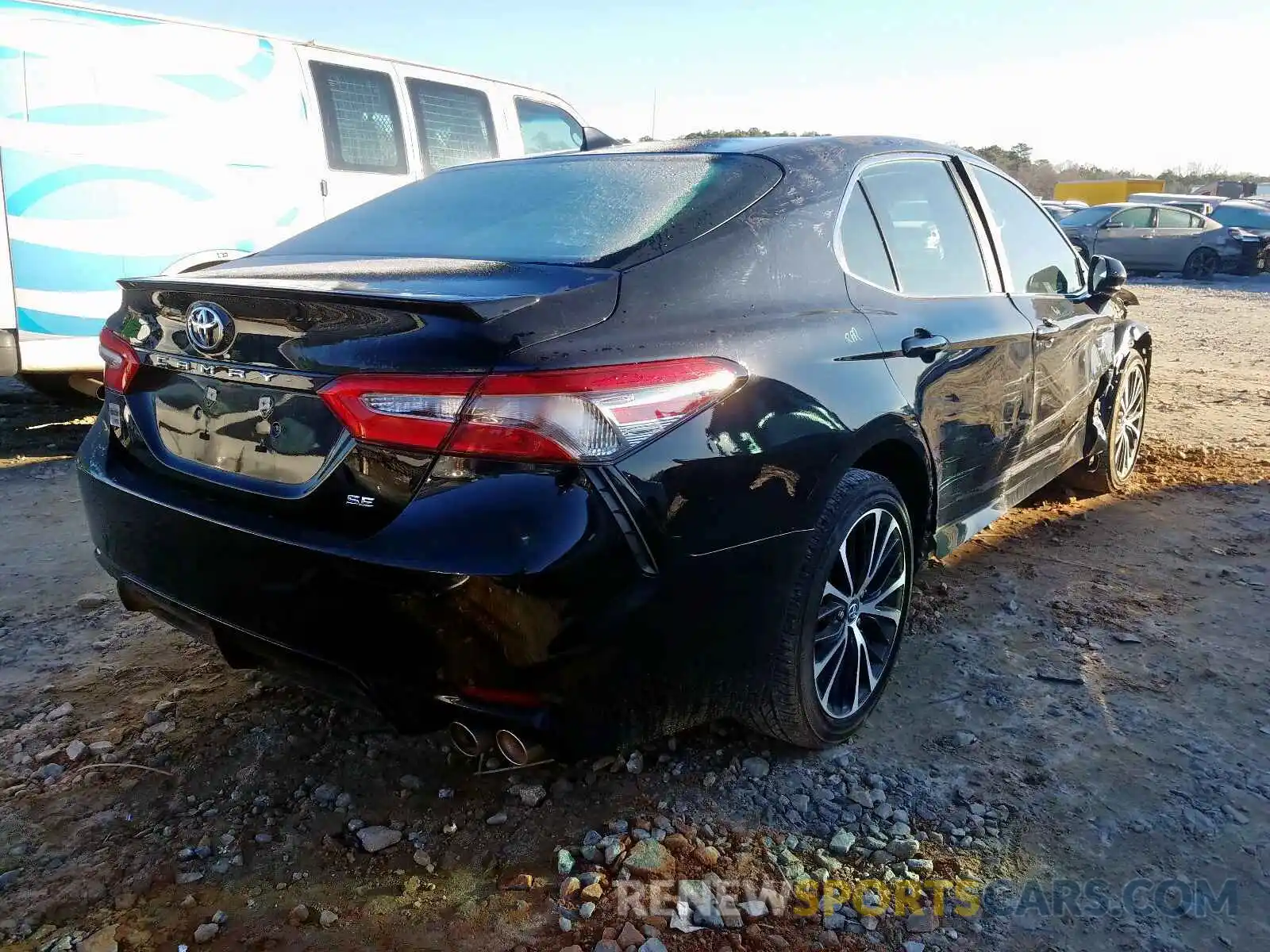 4 Photograph of a damaged car 4T1B11HK9KU189157 TOYOTA CAMRY 2019