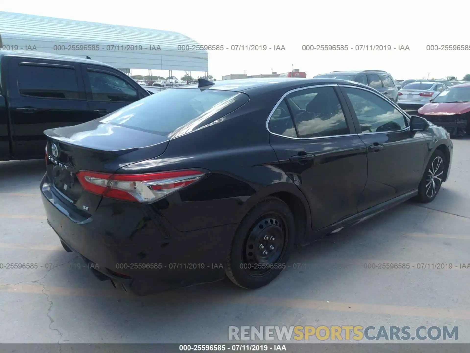 4 Фотография поврежденного автомобиля 4T1B11HK9KU189806 TOYOTA CAMRY 2019