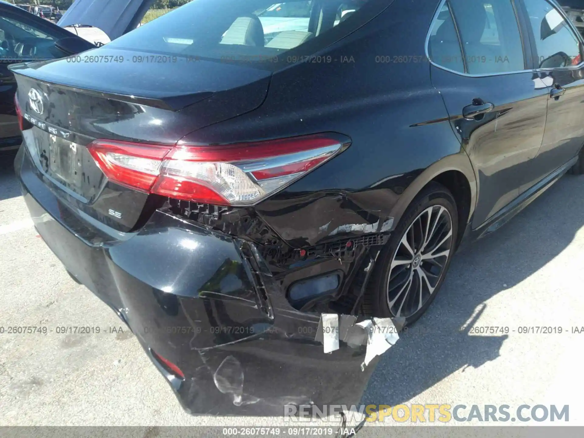 6 Photograph of a damaged car 4T1B11HK9KU191135 TOYOTA CAMRY 2019