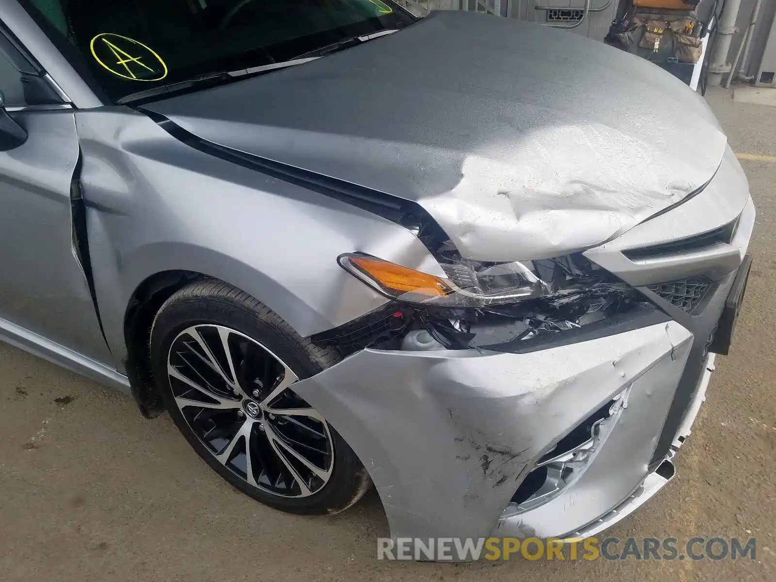 9 Photograph of a damaged car 4T1B11HK9KU195069 TOYOTA CAMRY 2019