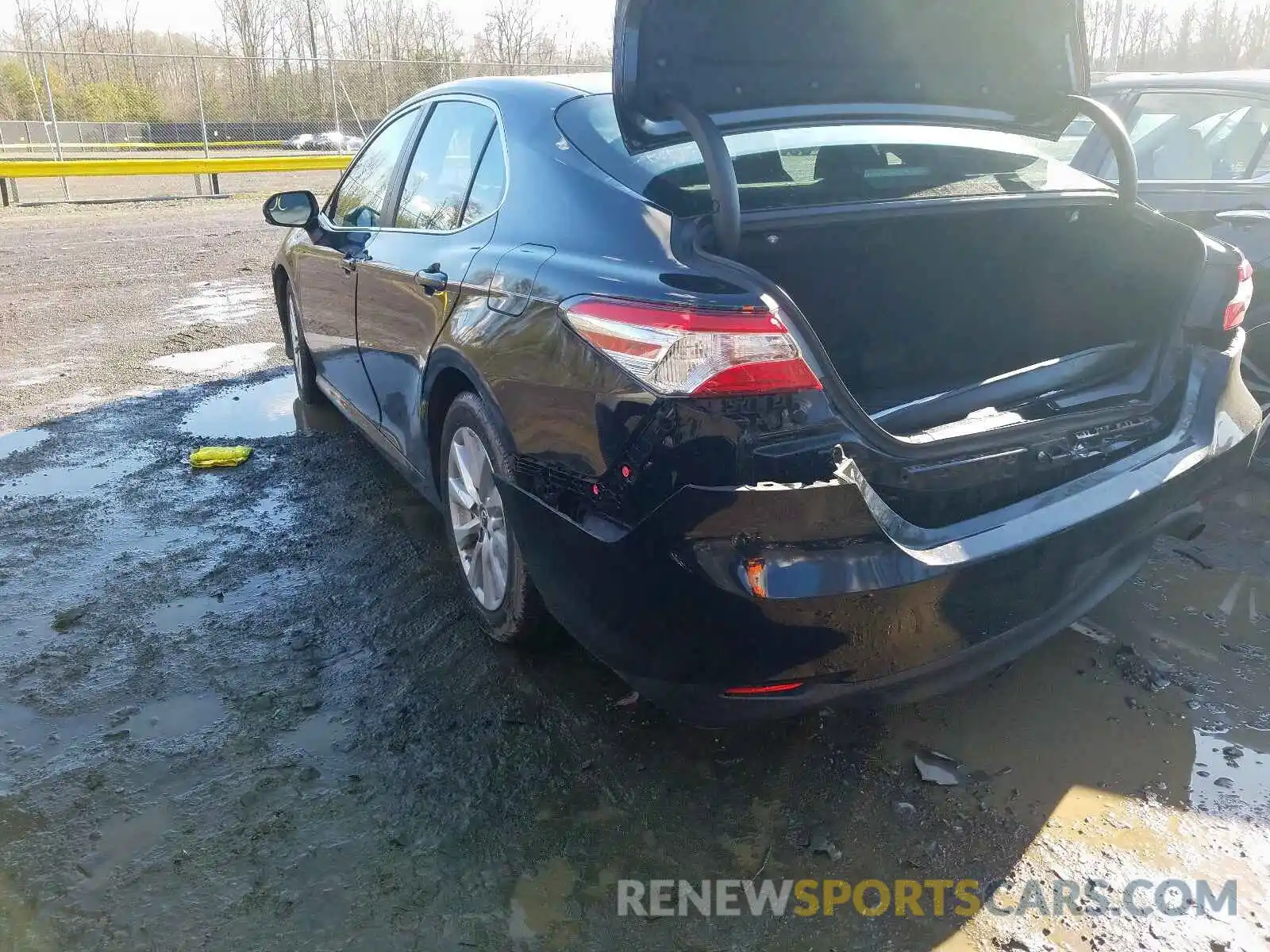 3 Photograph of a damaged car 4T1B11HK9KU196254 TOYOTA CAMRY 2019