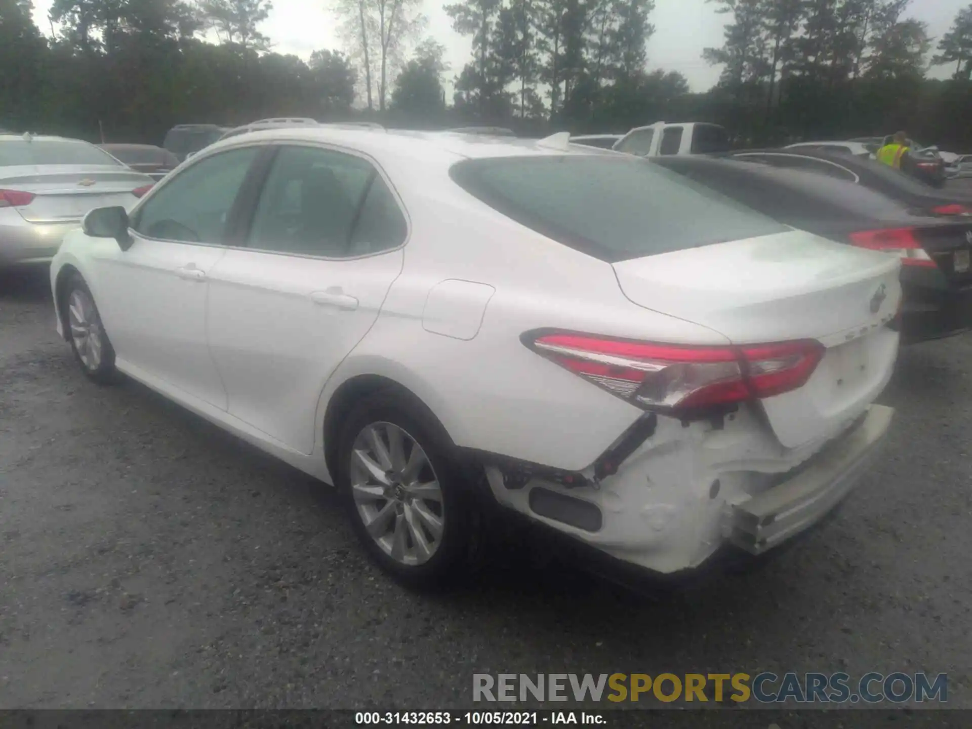 3 Photograph of a damaged car 4T1B11HK9KU196965 TOYOTA CAMRY 2019