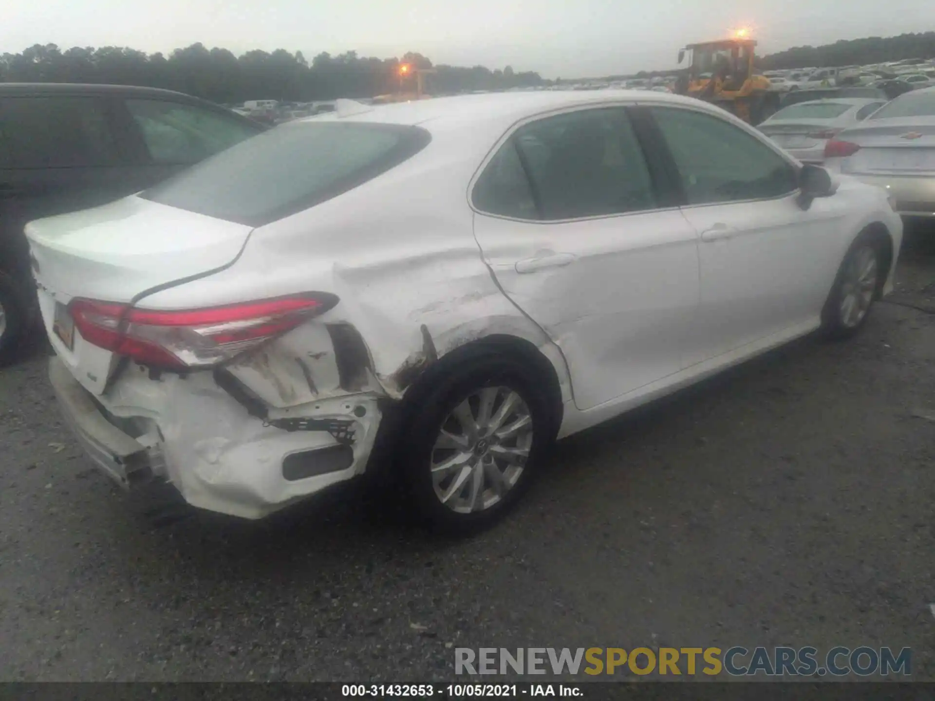 4 Photograph of a damaged car 4T1B11HK9KU196965 TOYOTA CAMRY 2019