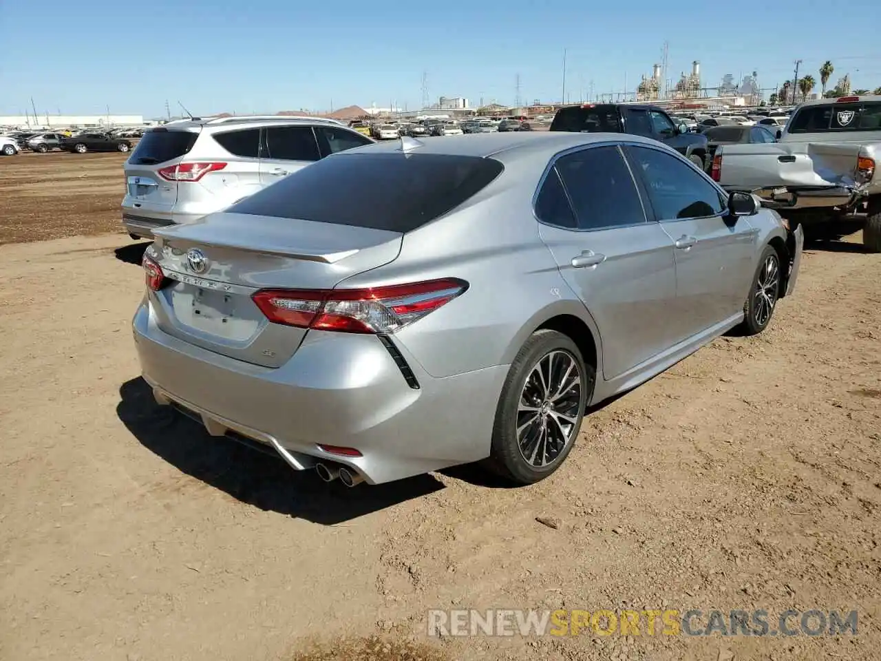 4 Photograph of a damaged car 4T1B11HK9KU201601 TOYOTA CAMRY 2019