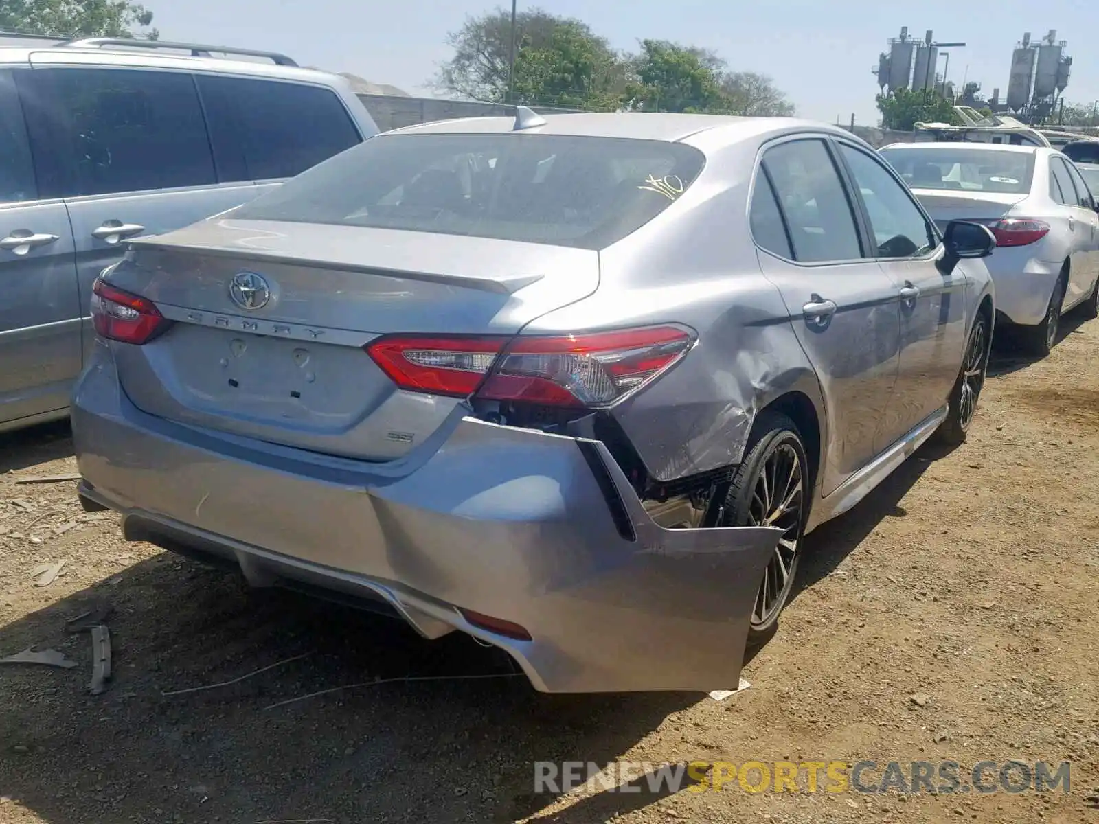 4 Photograph of a damaged car 4T1B11HK9KU201808 TOYOTA CAMRY 2019