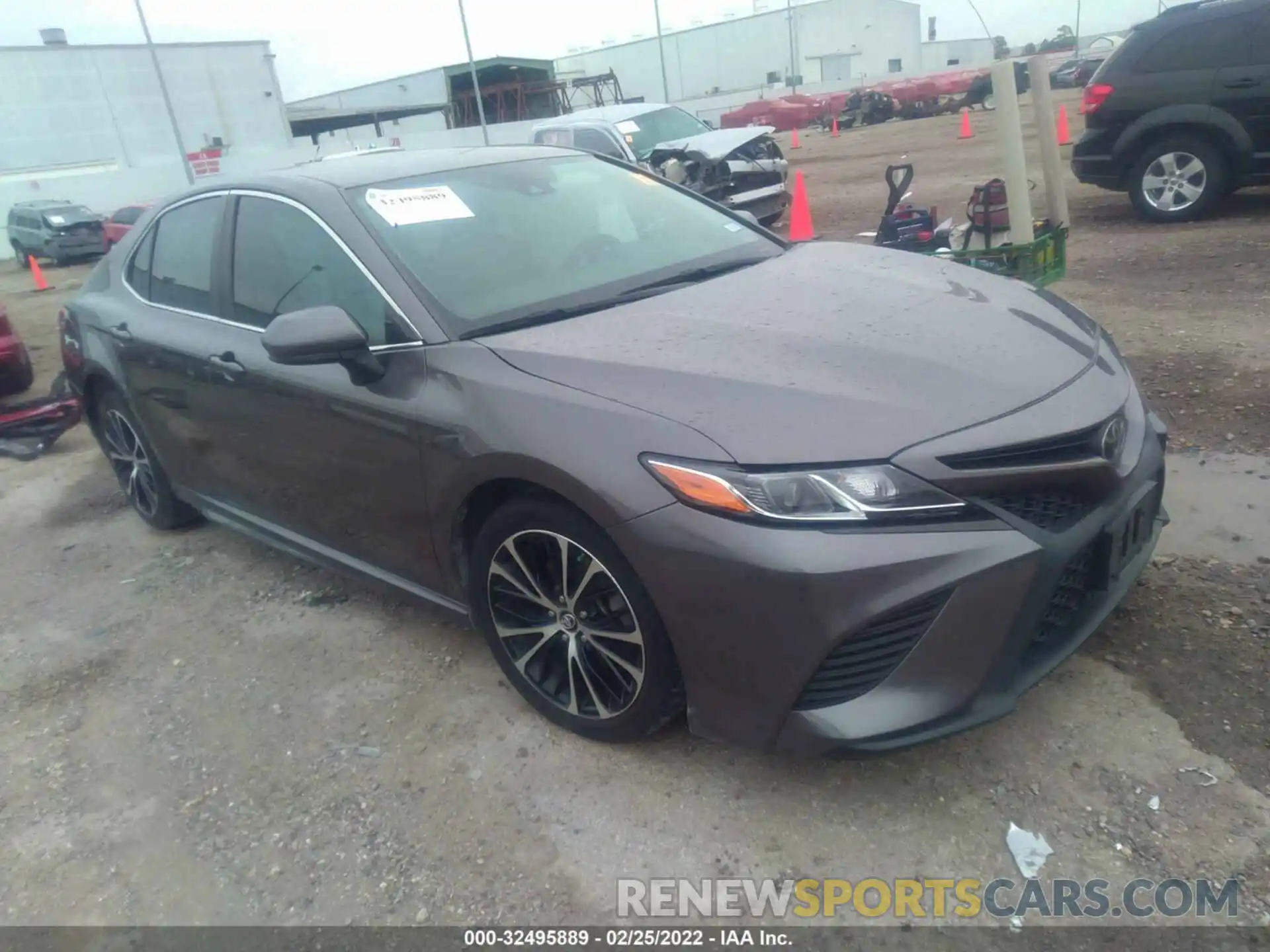 1 Photograph of a damaged car 4T1B11HK9KU202778 TOYOTA CAMRY 2019