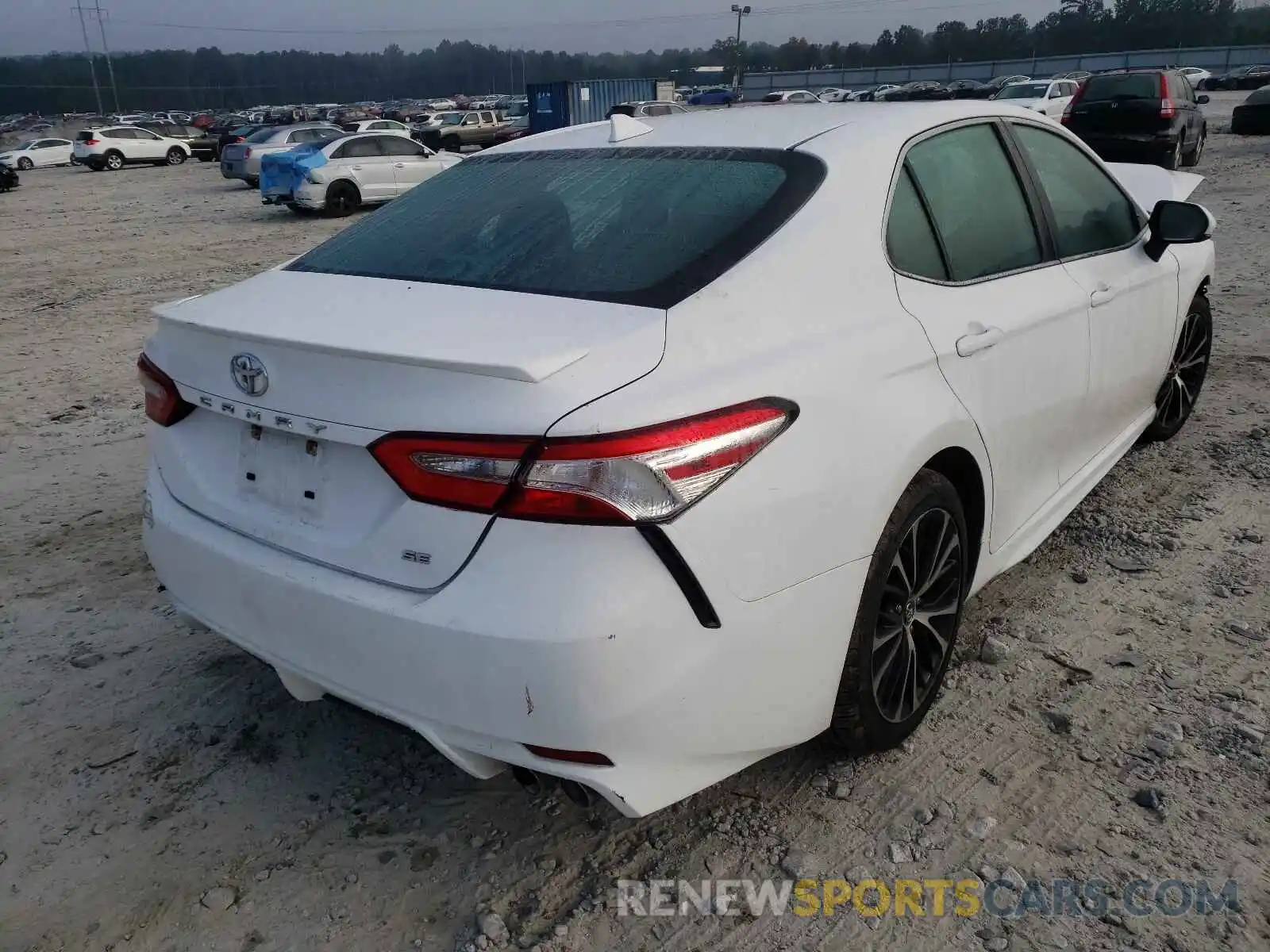 4 Photograph of a damaged car 4T1B11HK9KU204367 TOYOTA CAMRY 2019