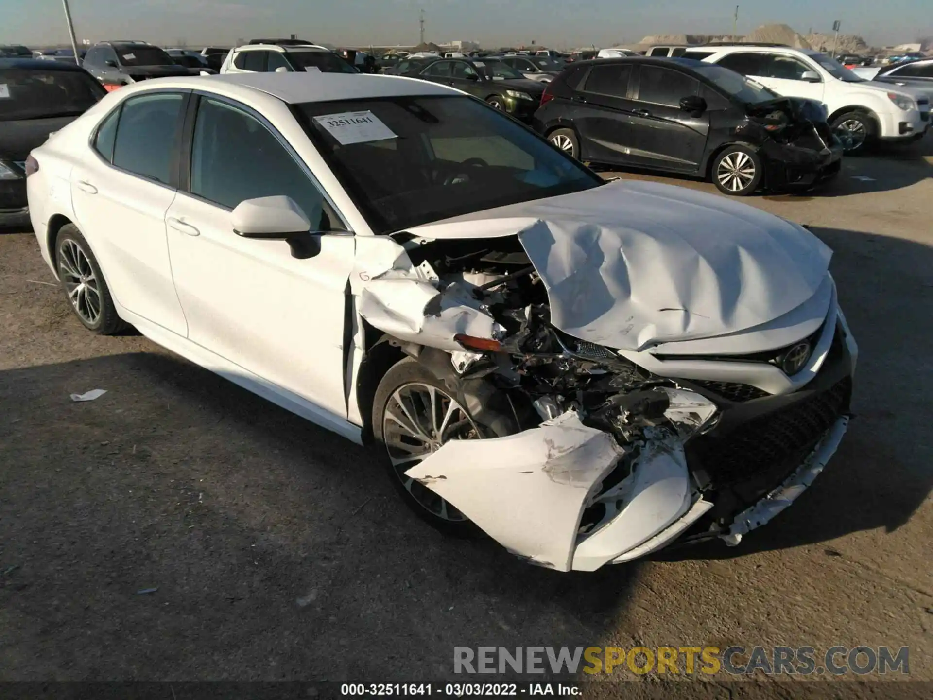 1 Photograph of a damaged car 4T1B11HK9KU205597 TOYOTA CAMRY 2019