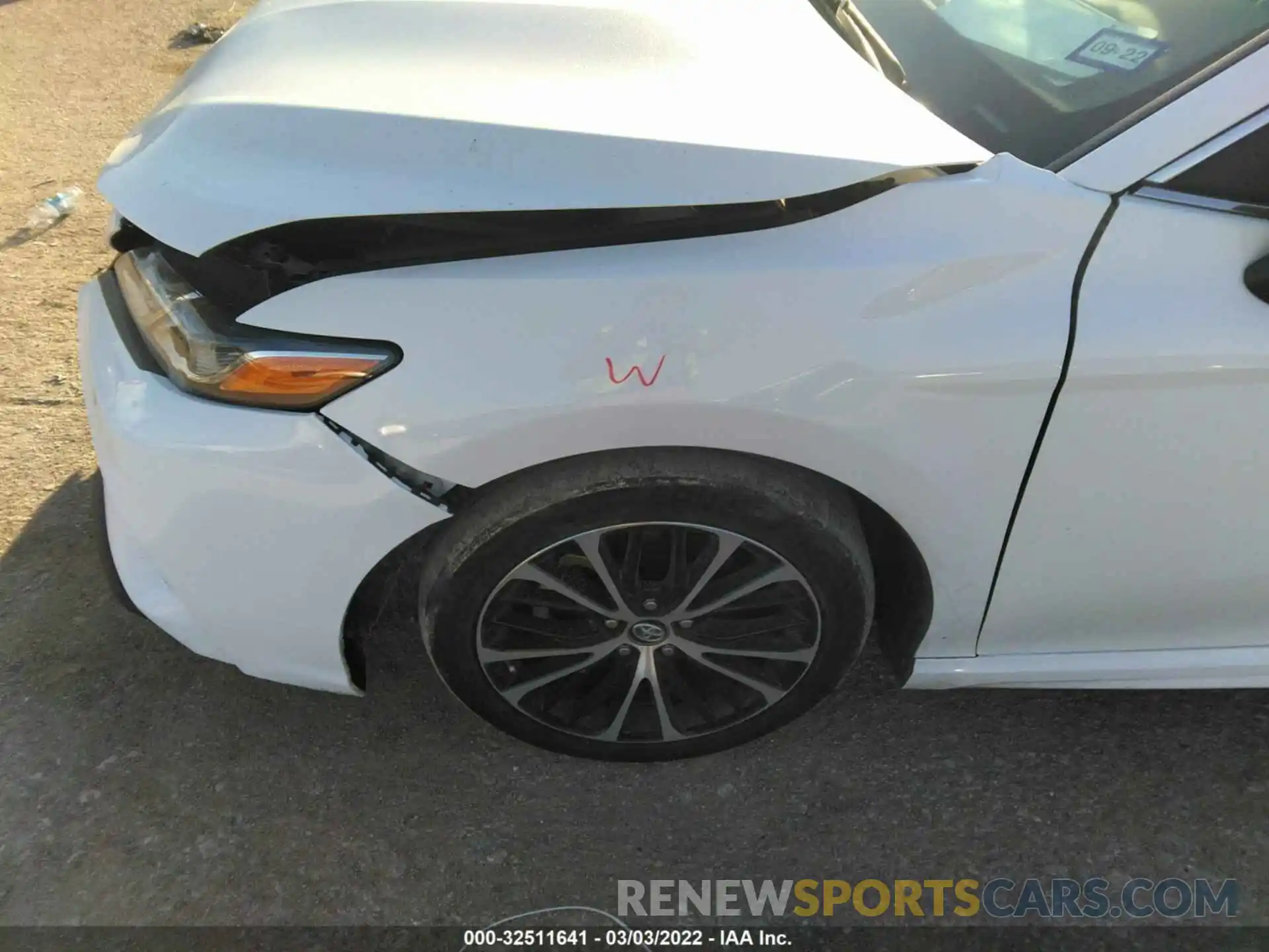 12 Photograph of a damaged car 4T1B11HK9KU205597 TOYOTA CAMRY 2019