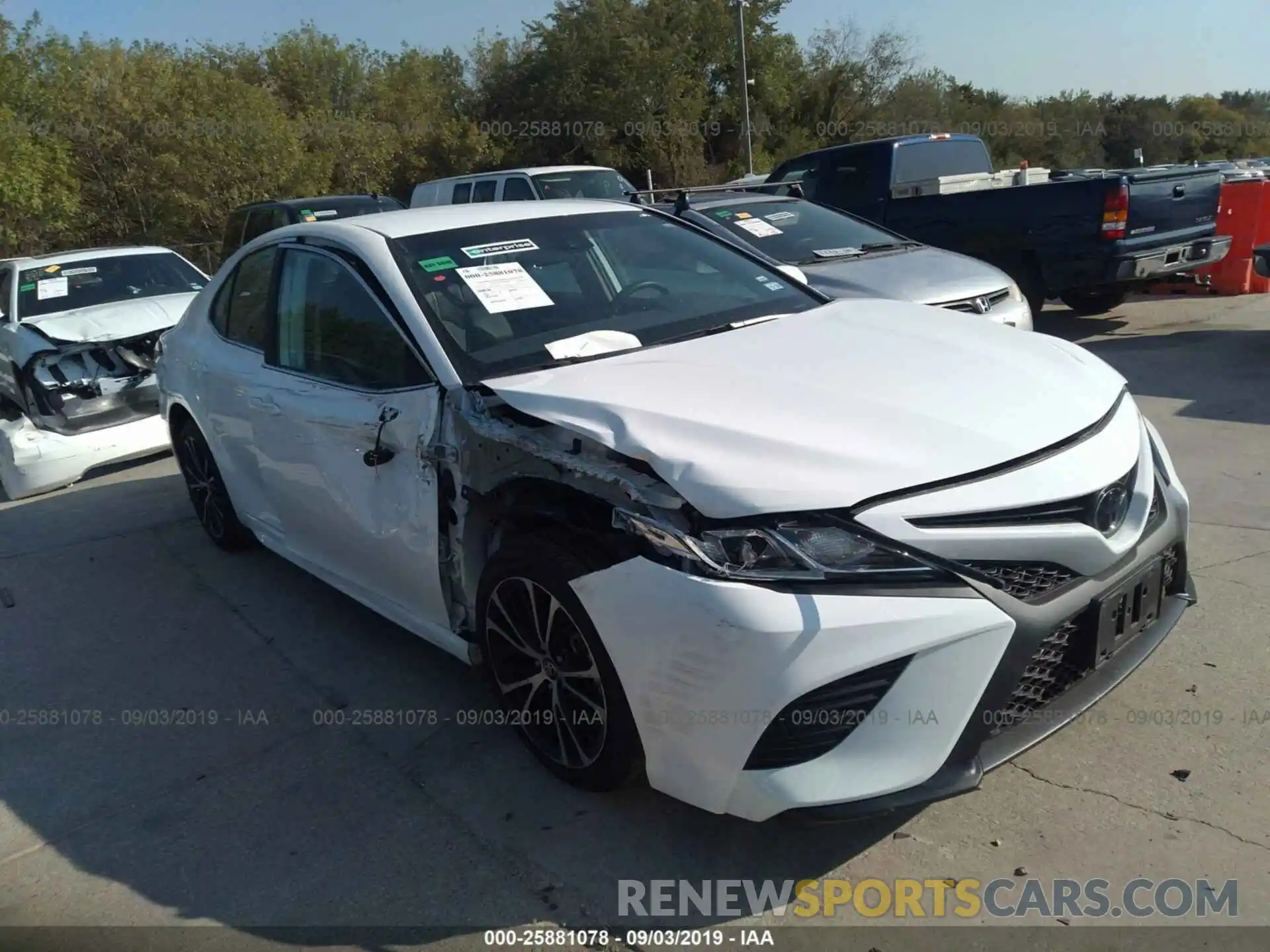 1 Photograph of a damaged car 4T1B11HK9KU205700 TOYOTA CAMRY 2019