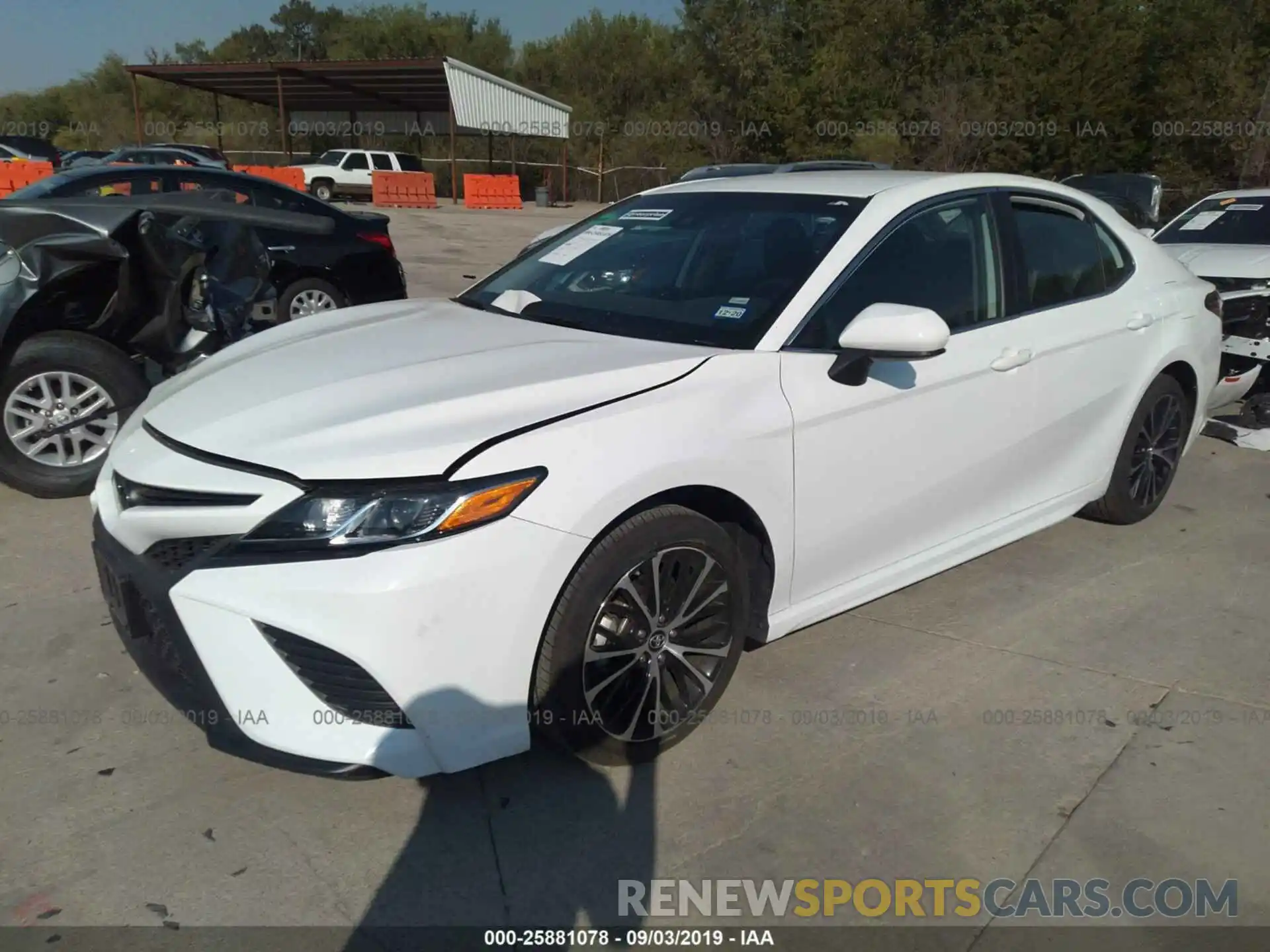 2 Photograph of a damaged car 4T1B11HK9KU205700 TOYOTA CAMRY 2019