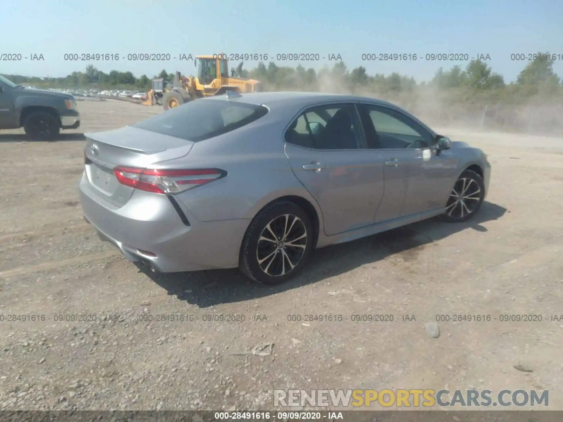 4 Фотография поврежденного автомобиля 4T1B11HK9KU205762 TOYOTA CAMRY 2019