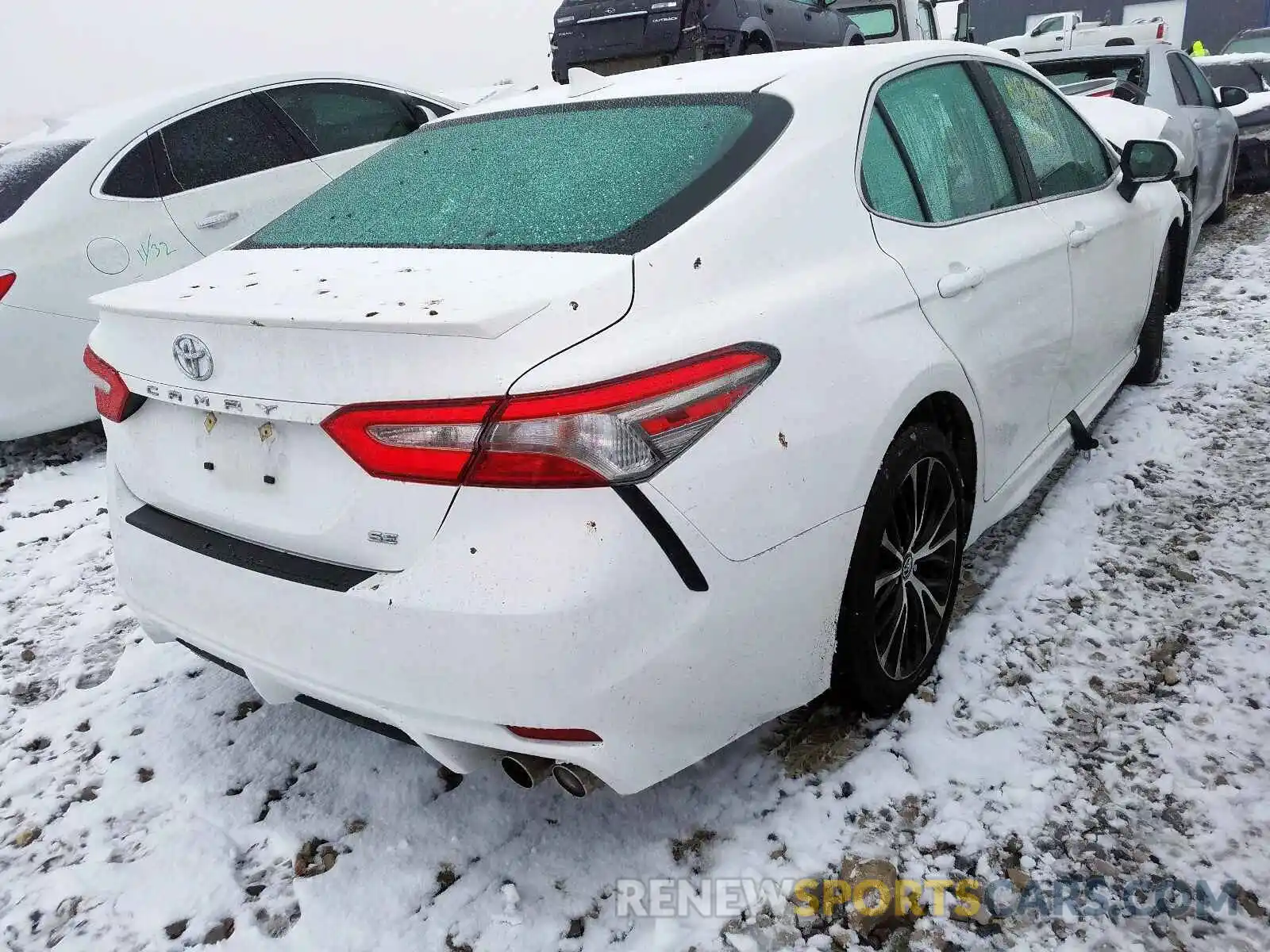 4 Фотография поврежденного автомобиля 4T1B11HK9KU207771 TOYOTA CAMRY 2019