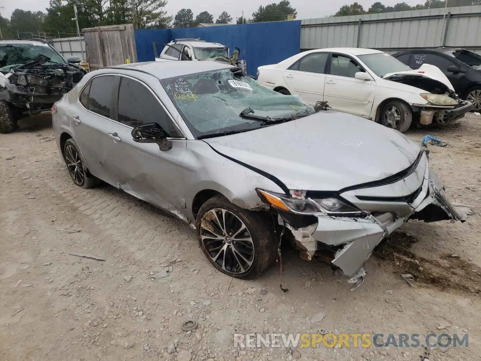 1 Photograph of a damaged car 4T1B11HK9KU208161 TOYOTA CAMRY 2019