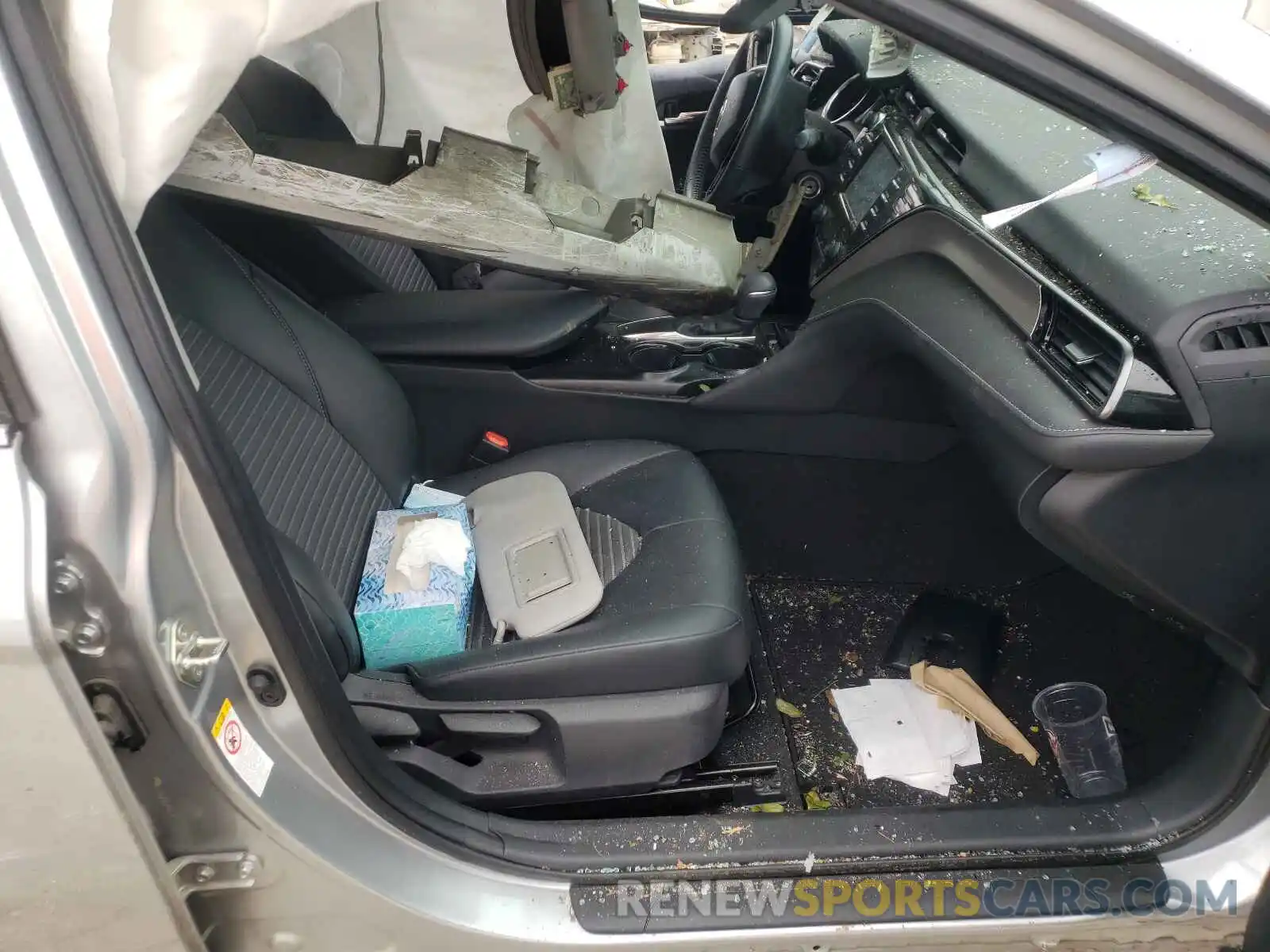 5 Photograph of a damaged car 4T1B11HK9KU208161 TOYOTA CAMRY 2019